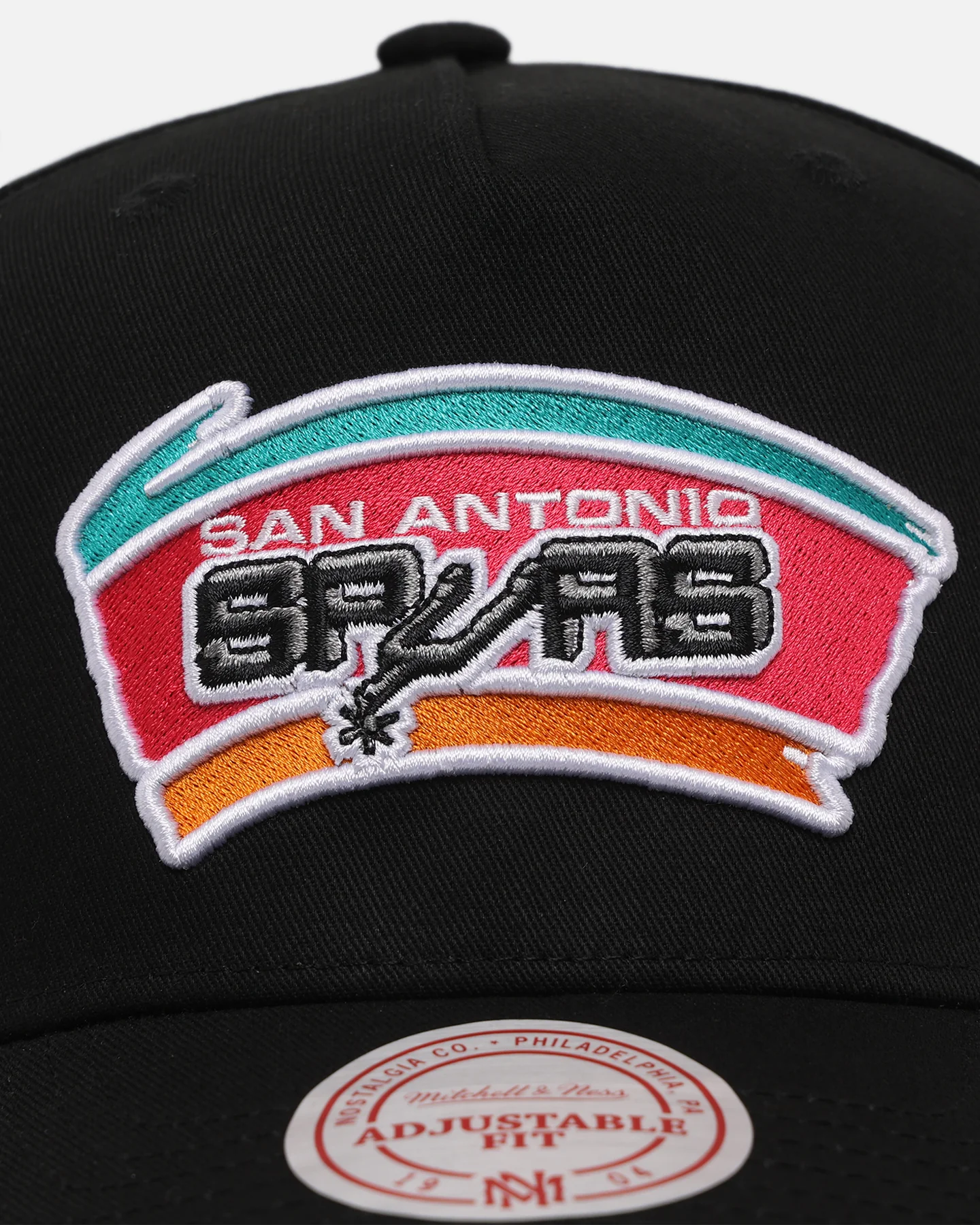 Mitchell & Ness San Antonio Spurs Team Colour Logo MVP Snapback Black - Image 5