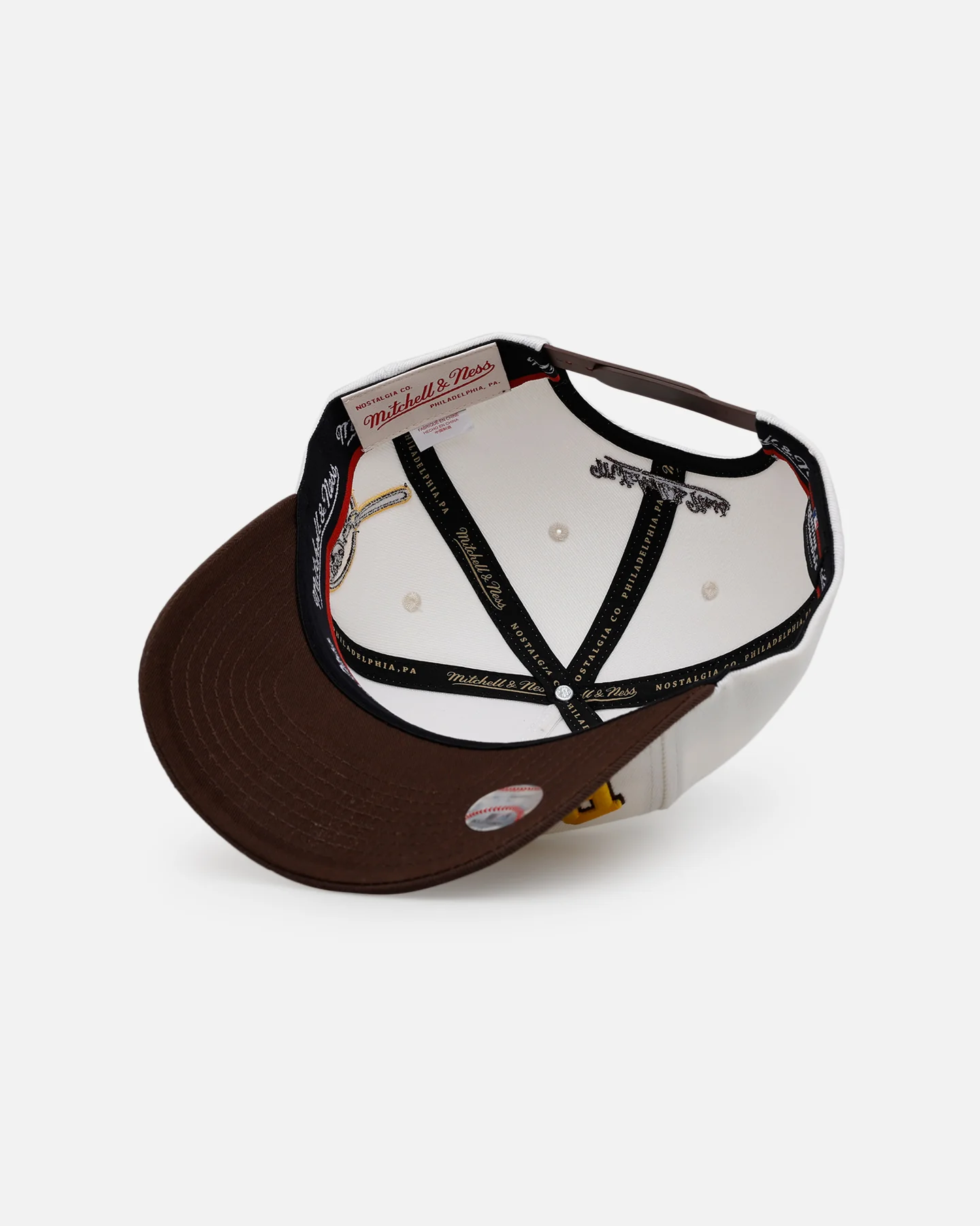 Mitchell & Ness San Diego Padres 'Arch' MVP Snapback Cream - Image 6