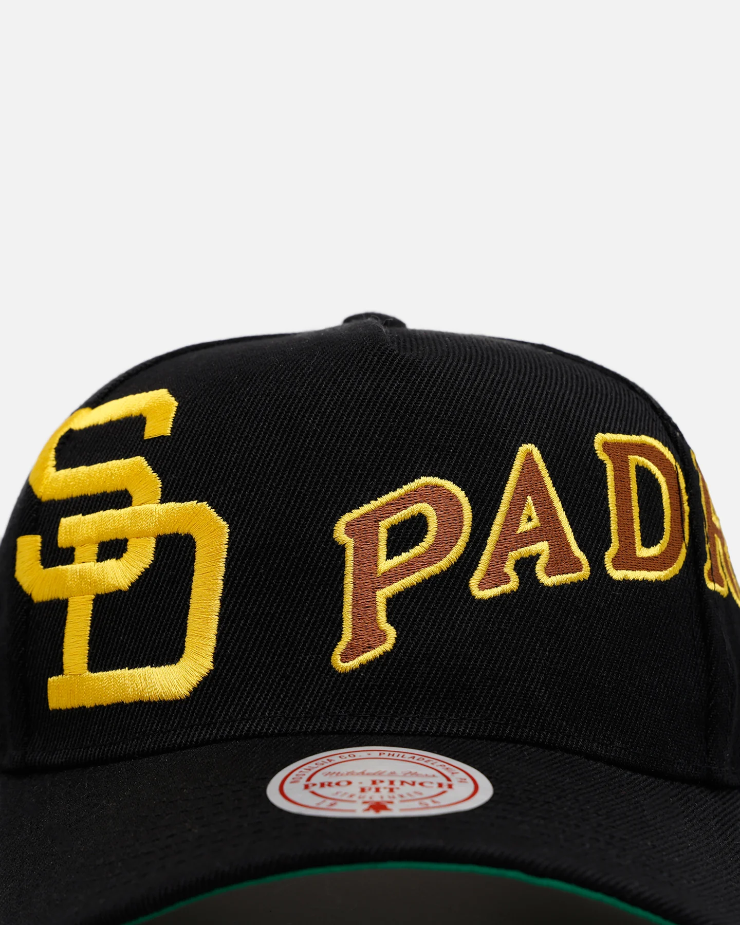 Mitchell & Ness San Diego Padres 'Busted' Pro Pinch Snapback Black - Image 5