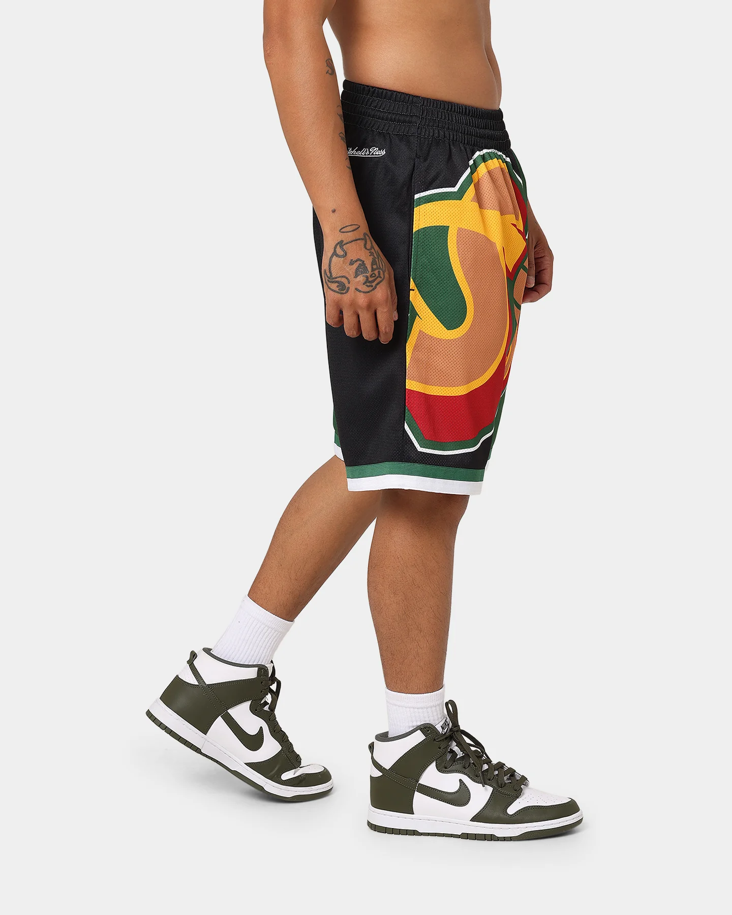 Mitchell & Ness Seattle Supersonics Big Face Shorts 5.0 Black - Image 5