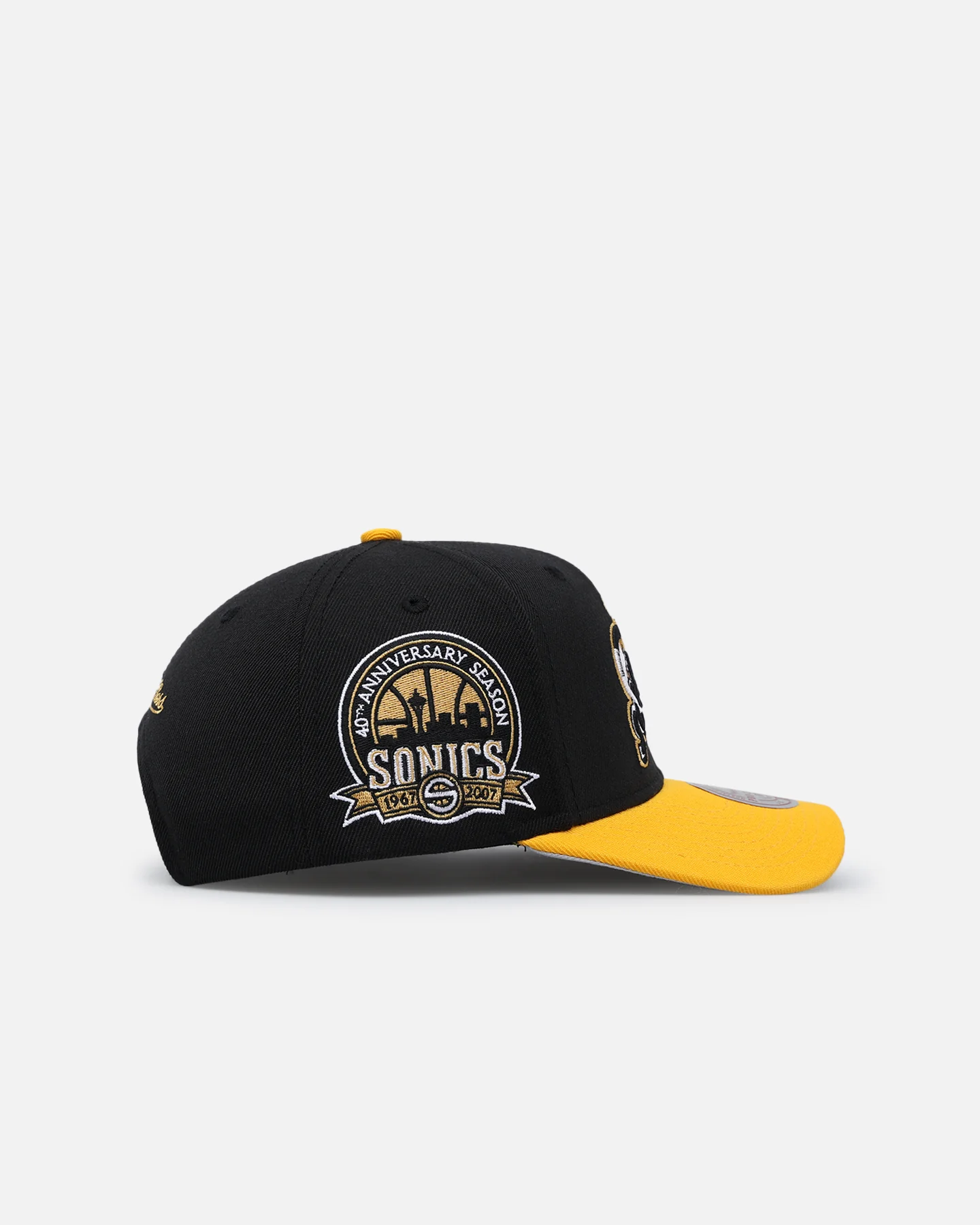 Mitchell & Ness Seattle SuperSonics "Enter The Dragon" Pro Crown Snapback Black/Ochre - Image 3