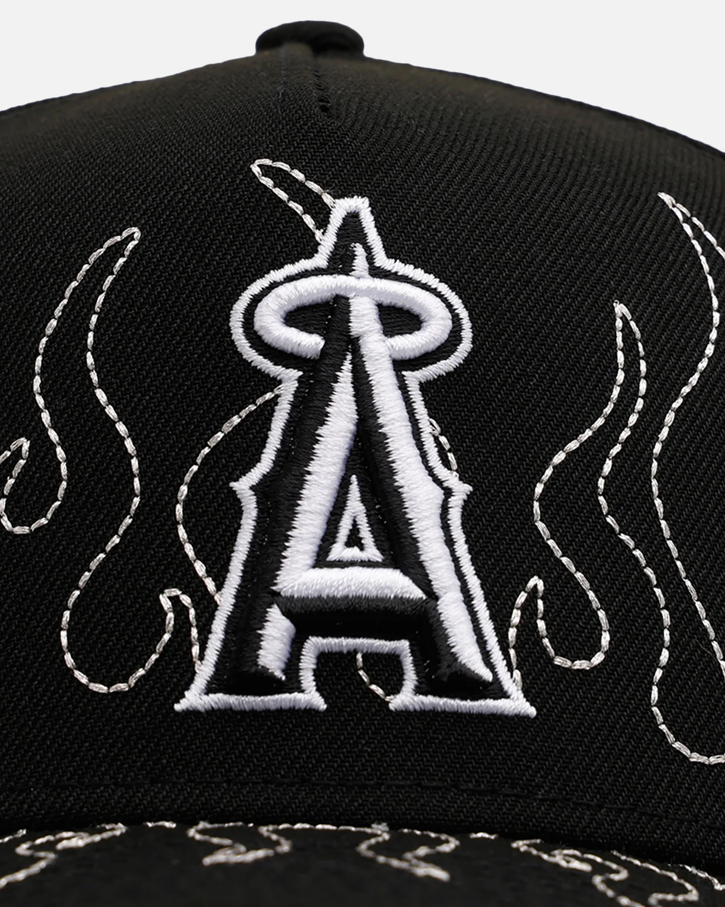 New Era Anaheim Angels 'Outline Flames' 9FORTY A-Frame Snapback Black - Image 5