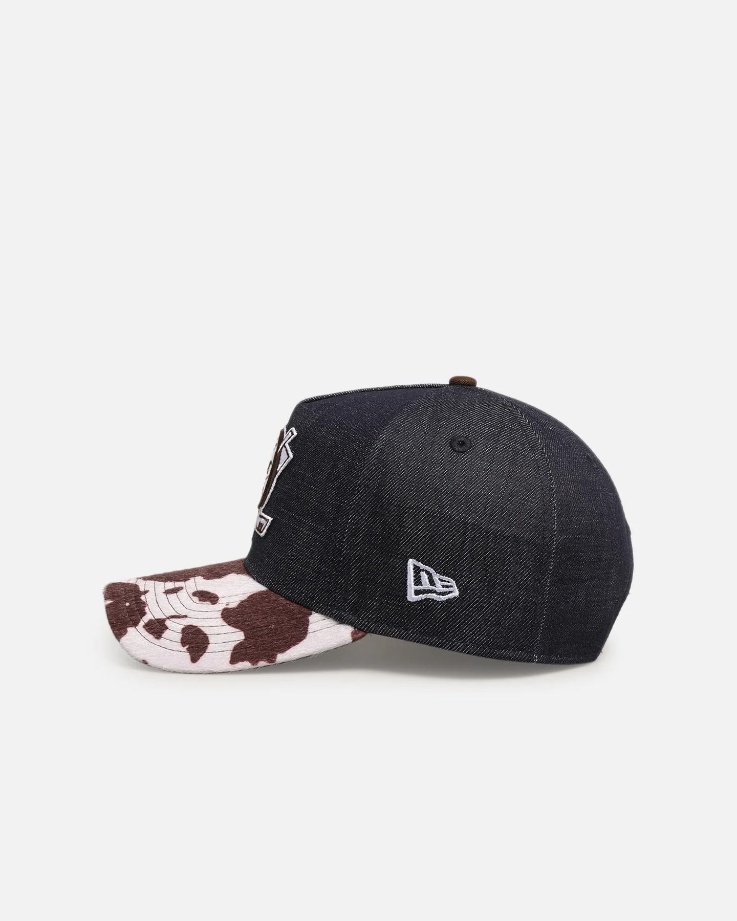 New Era Anaheim Ducks 'Denim Cowhide' 9FORTY A-Frame Snapback Navy - Image 4