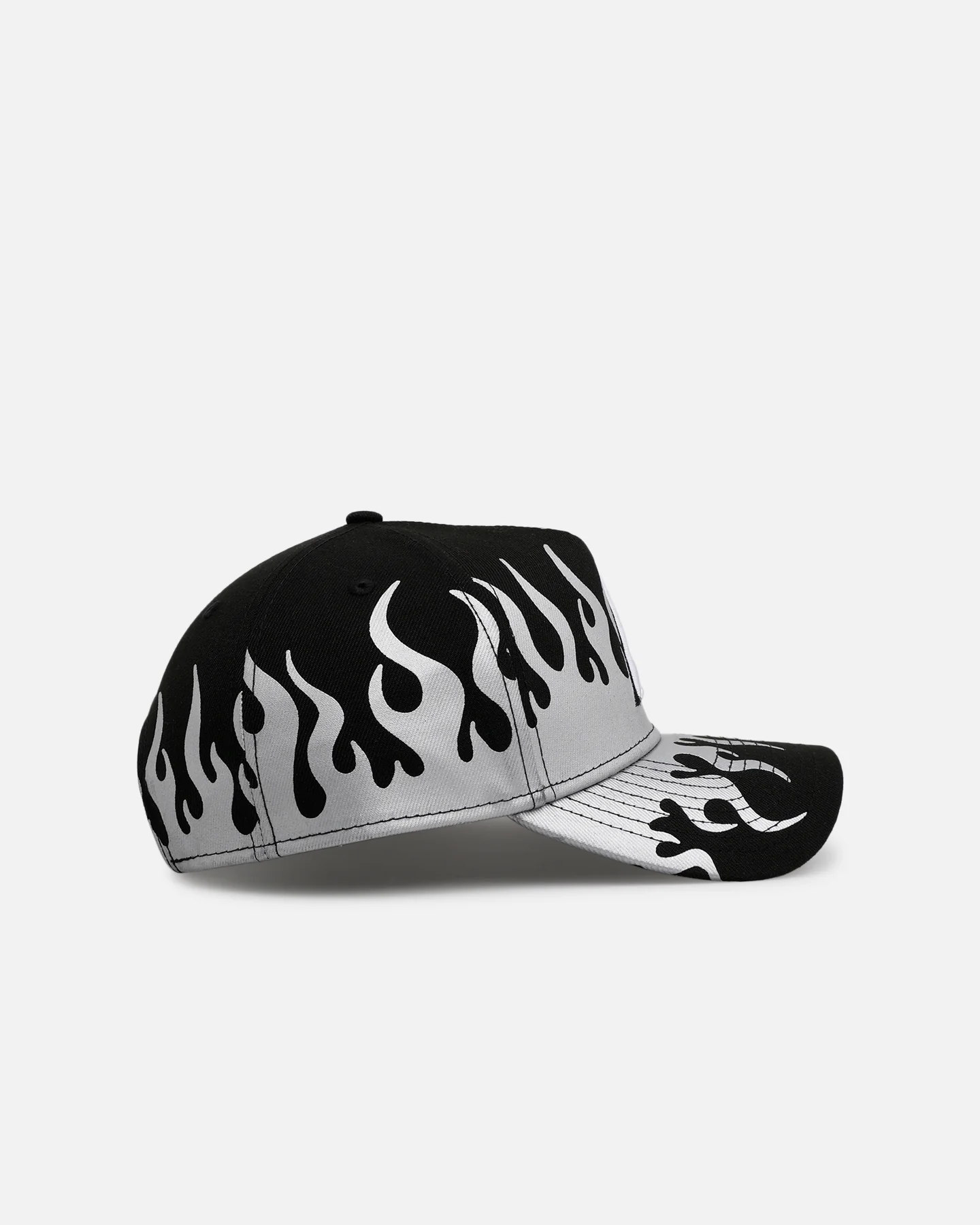 New Era Arizona Diamondbacks 'Metallic Flames' 9FORTY A-Frame Snapback Black/Silver - Image 3