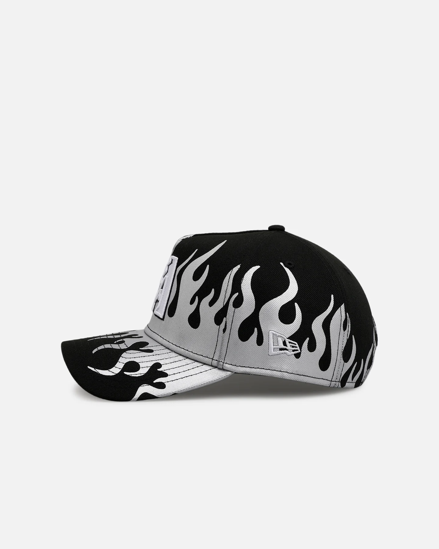 New Era Arizona Diamondbacks 'Metallic Flames' 9FORTY A-Frame Snapback Black/Silver - Image 4