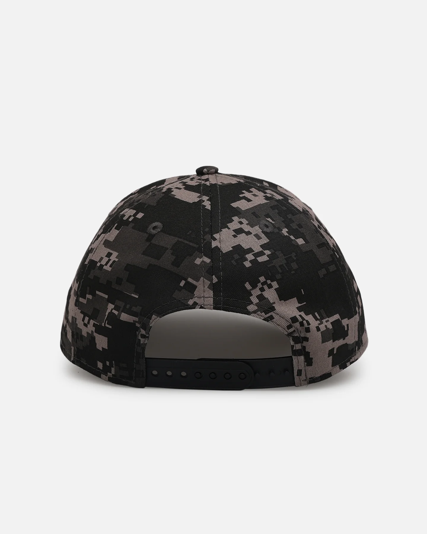 New Era Atlanta Braves 'Black Digi Camo' 9FORTY A-Frame Snapback Black/Grey - Image 2