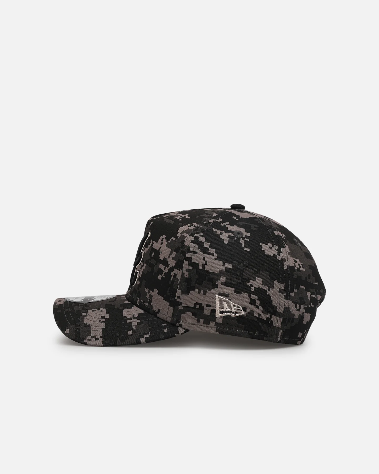 New Era Atlanta Braves 'Black Digi Camo' 9FORTY A-Frame Snapback Black/Grey - Image 4
