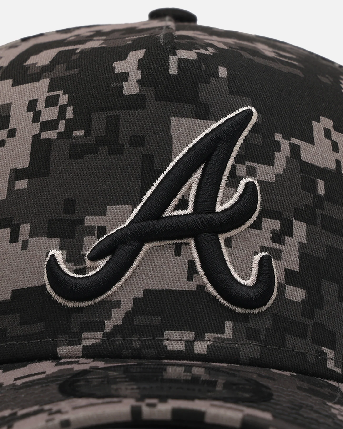 New Era Atlanta Braves 'Black Digi Camo' 9FORTY A-Frame Snapback Black/Grey - Image 5