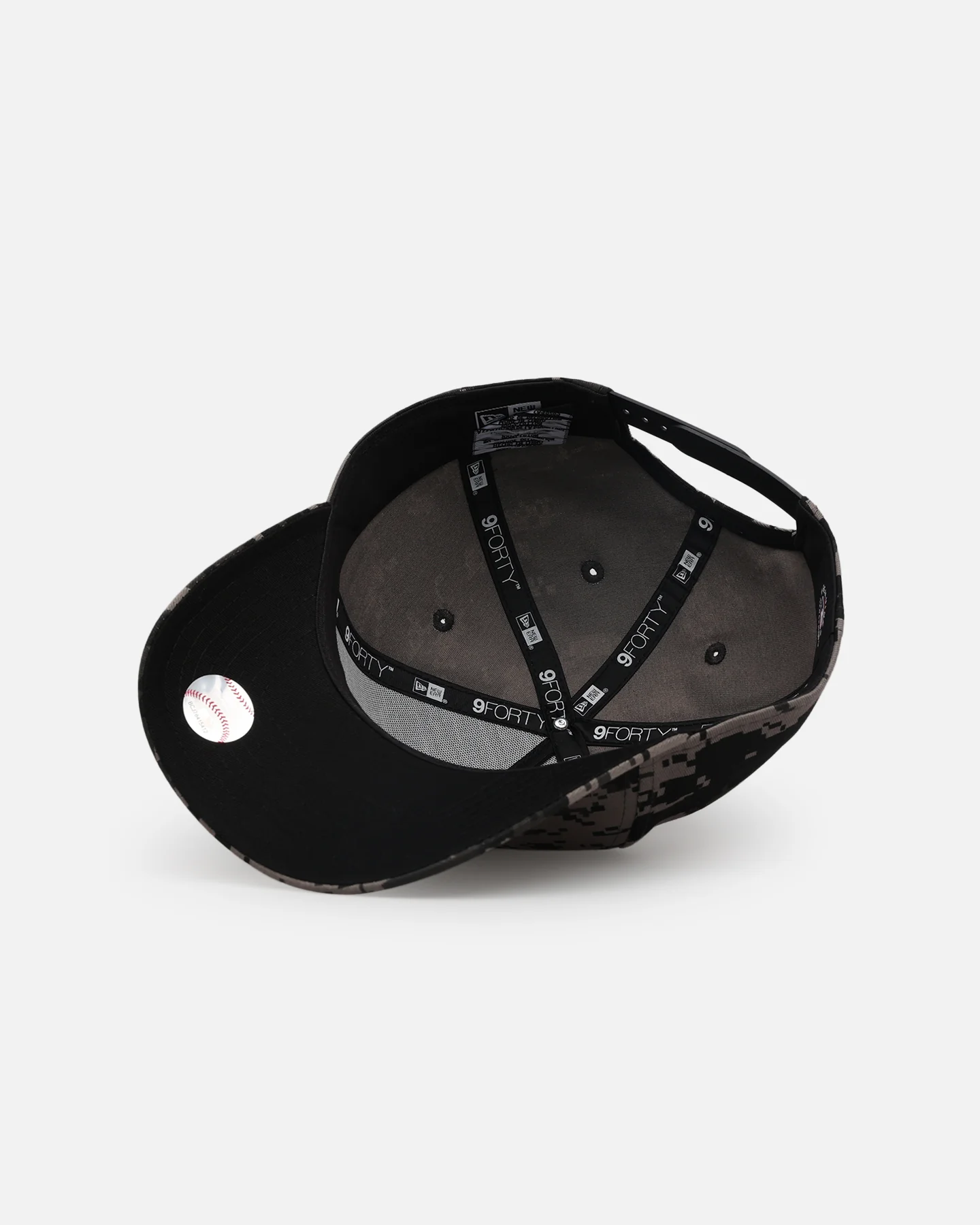New Era Atlanta Braves 'Black Digi Camo' 9FORTY A-Frame Snapback Black/Grey - Image 6
