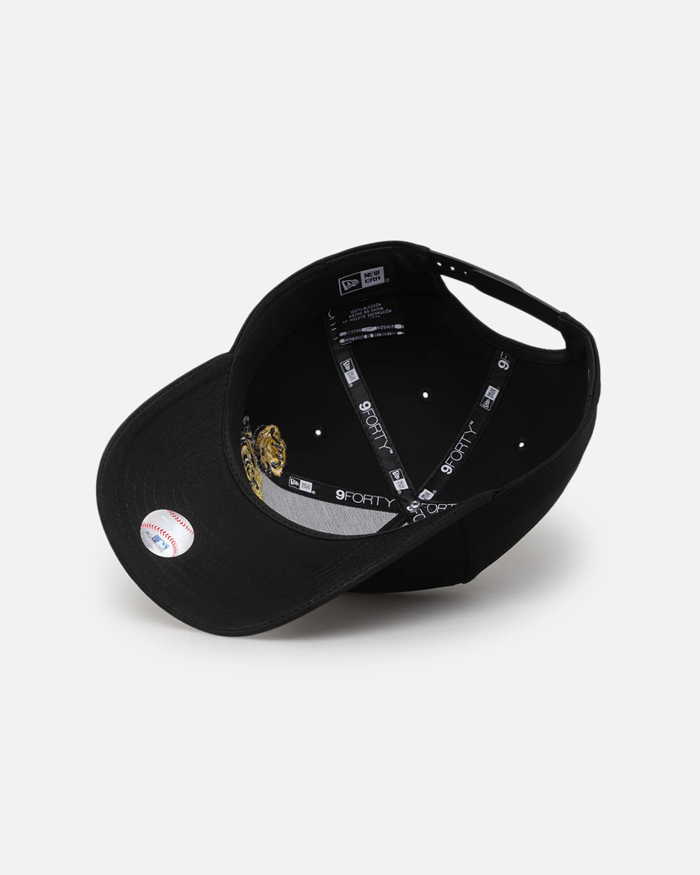New Era Atlanta Braves 'Gold Rose Embroidery' 9FORTY A-Frame Snapback Black/Gold - Image 6