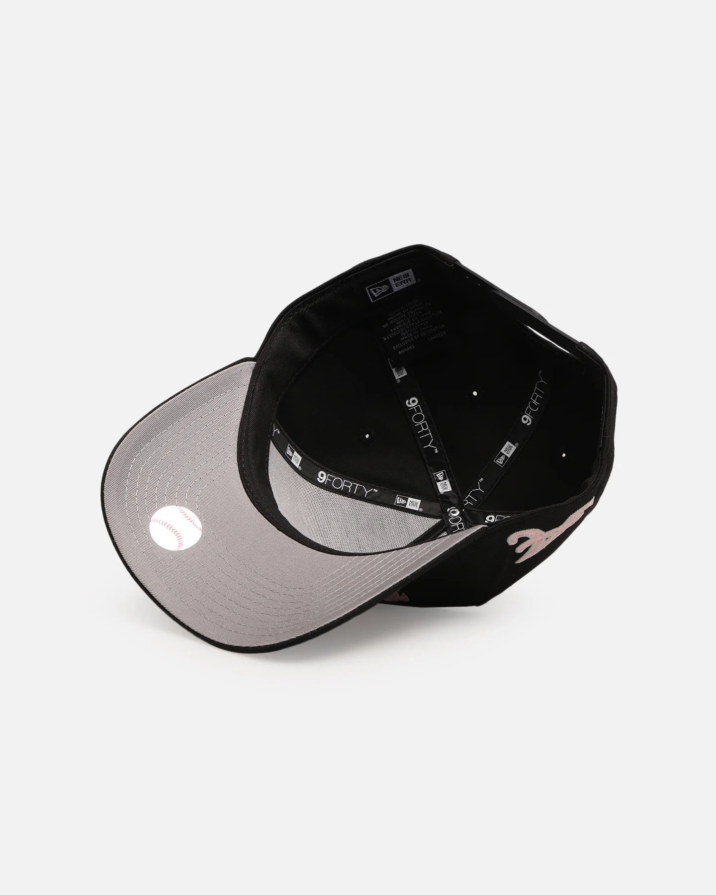New Era Atlanta Braves 'Drip Glow Script' 9FORTY A-Frame Snapback Black/Pink - Image 6