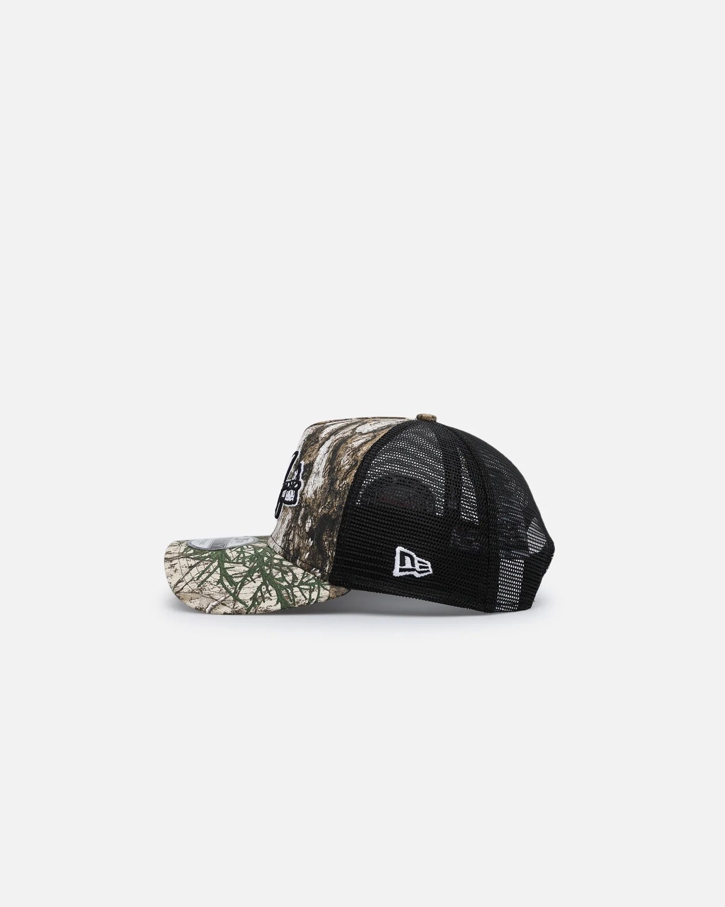 New Era Atlanta Braves 'Real Tree' 9FORTY A-Frame Trucker Snapback Realtree Edge - Image 4