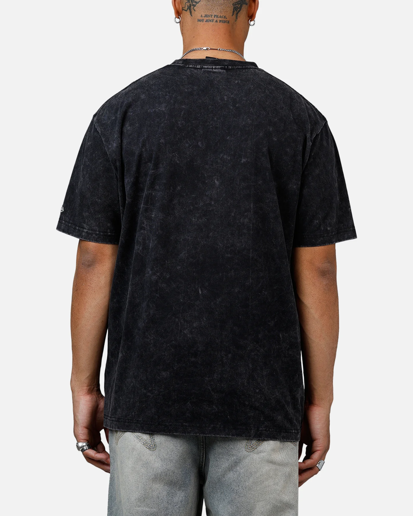 New Era Baltimore Orioles Armed Forces T-Shirt Washed Black - Image 2