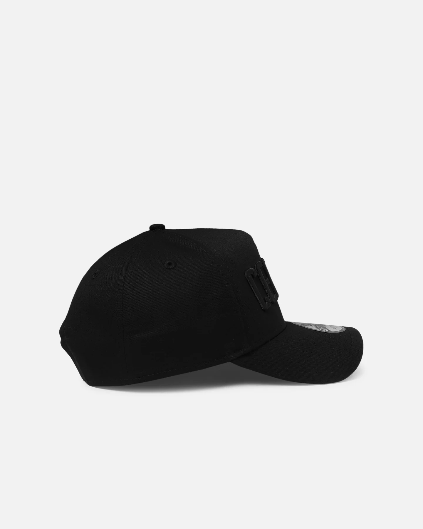 New Era Boston Celtics 'NBA Black On Black' 9FORTY A-Frame Snapback Black - Image 3