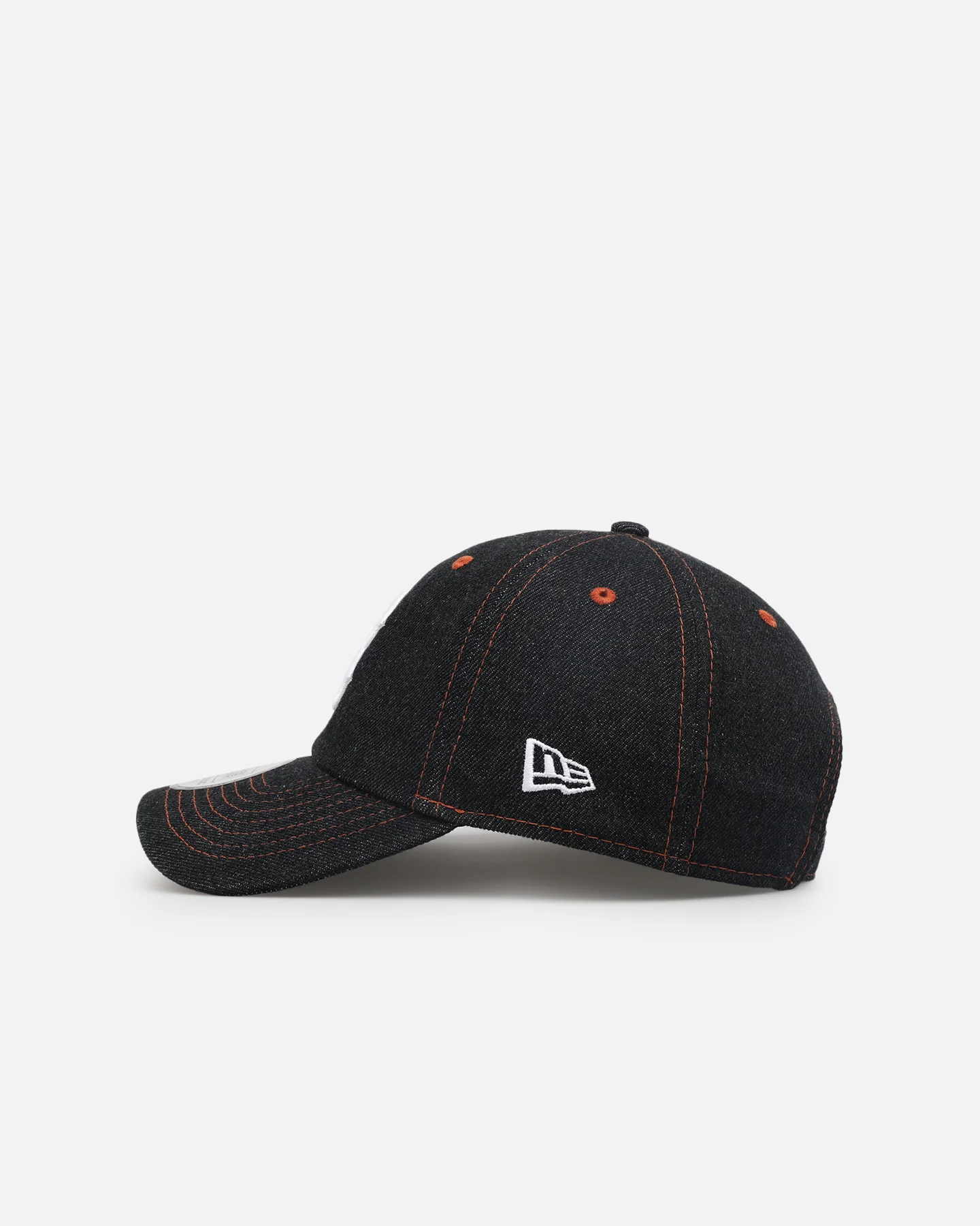 New Era Boston Red Sox "Black Denim" Classic Casual Strapback Black Denim/Rust Contrast - Image 4