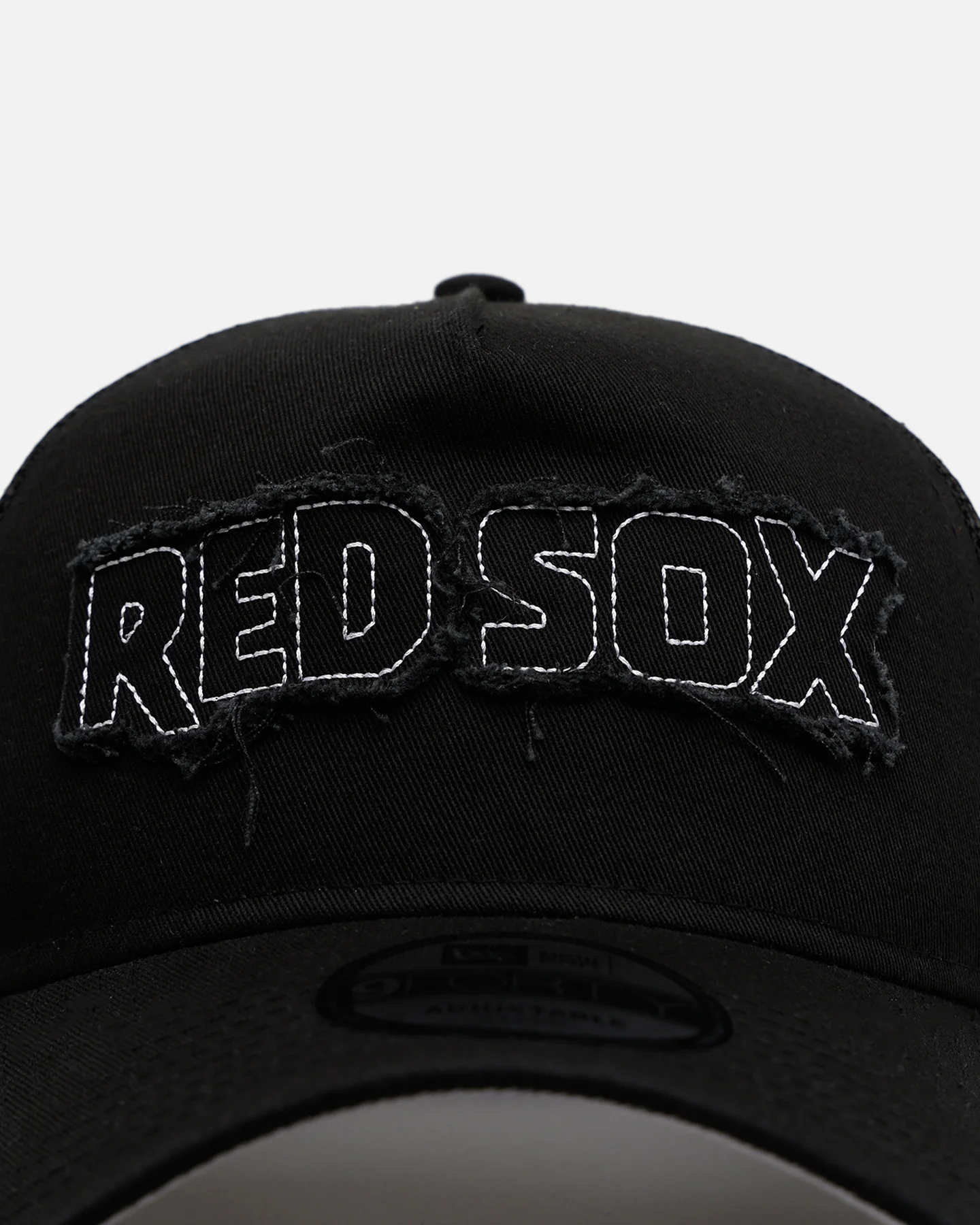 New Era Boston Red Sox 'Distressed' 9FORTY A-Frame Trucker Snapback Black/White - Image 5