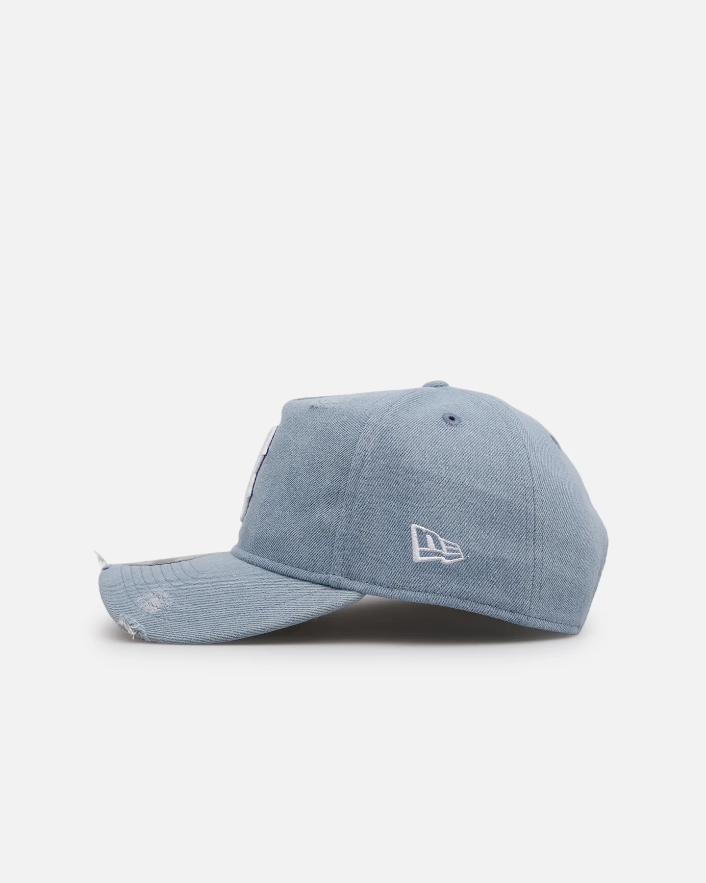 New Era Boston Red Sox 'Distressed Denim' 9FORTY A-Frame Snapback Light Wash Denim - Image 4