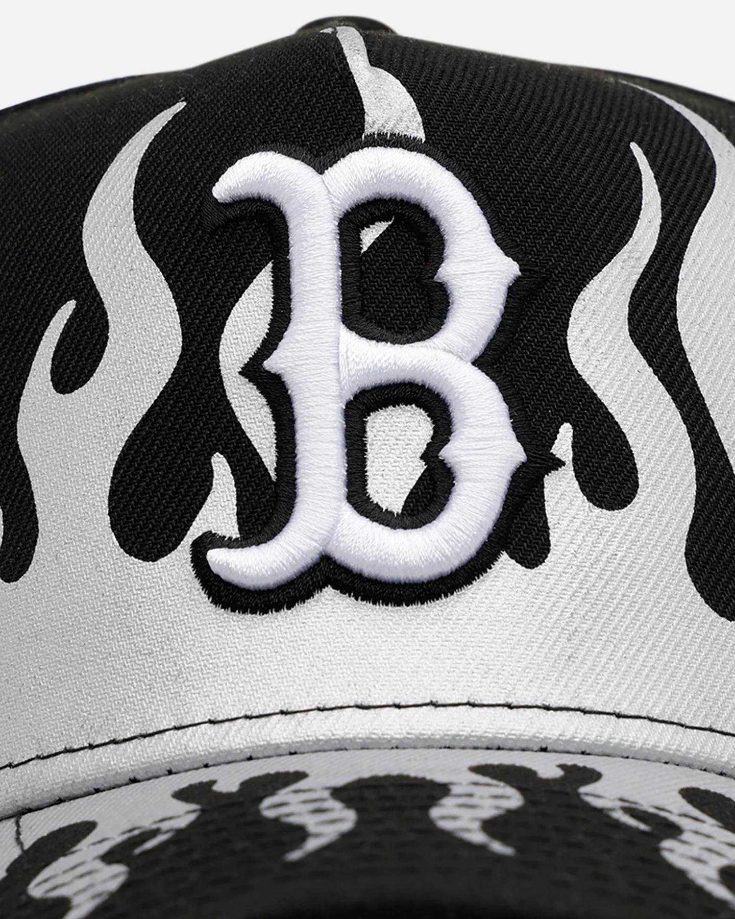 New Era Boston Red Sox 'Metallic Flames' 9FORTY A-Frame Snapback Black/Silver - Image 5