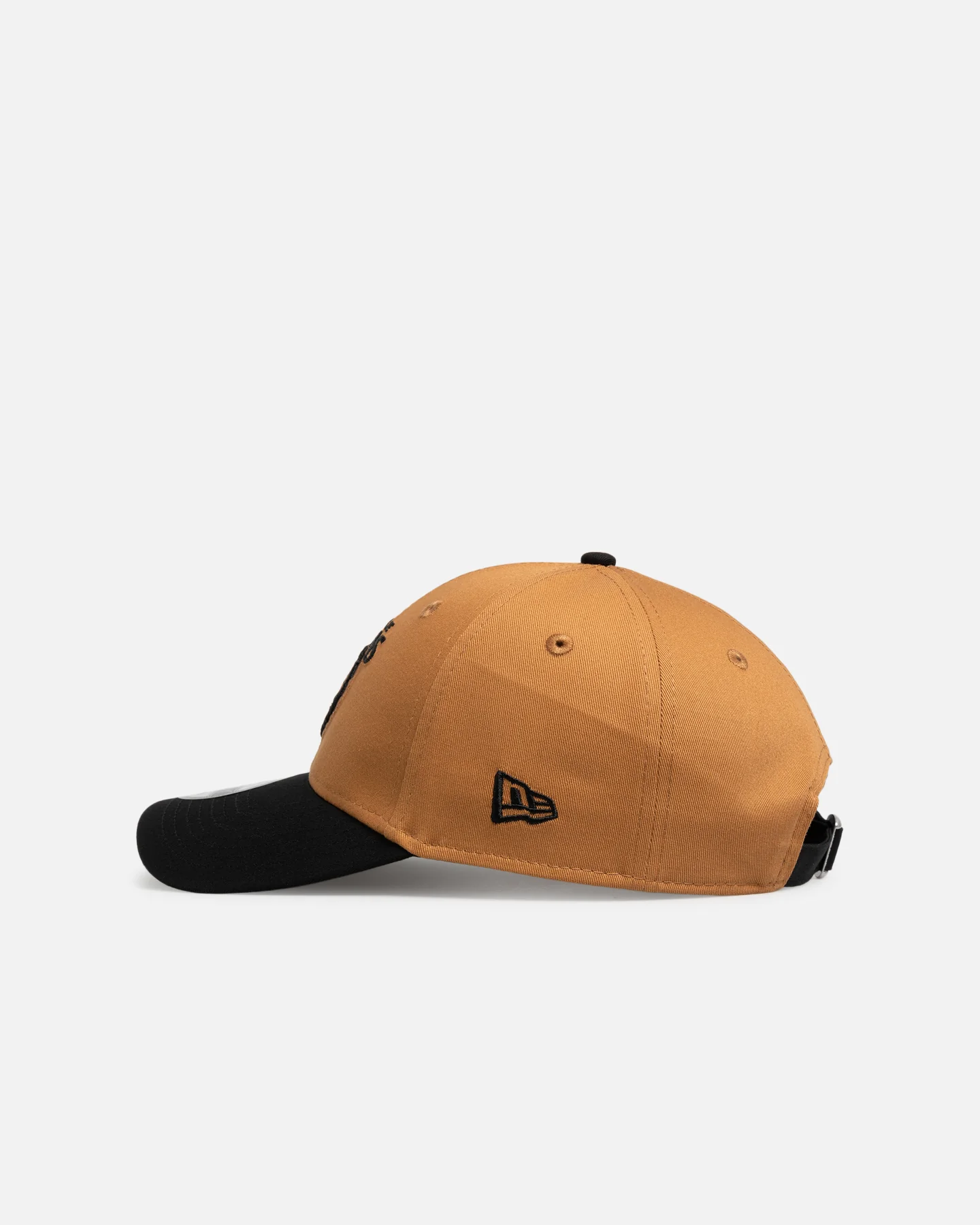 New Era Brisbane Lions 'AFL 2026' 9FORTY Strapback Med Beige - Image 4