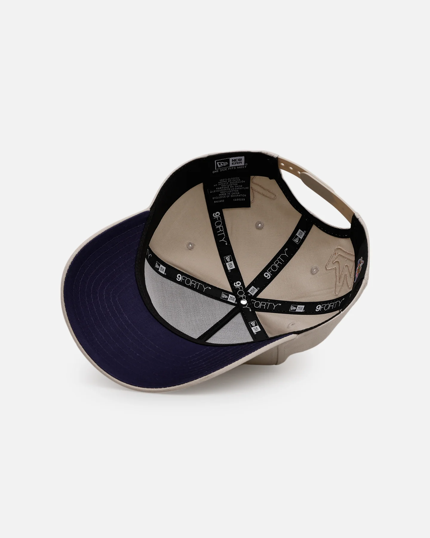 New Era C.D. Guadalajara 'Mexico Spring Delivery' 9FORTY A-Frame Snapback Chrome - Image 6