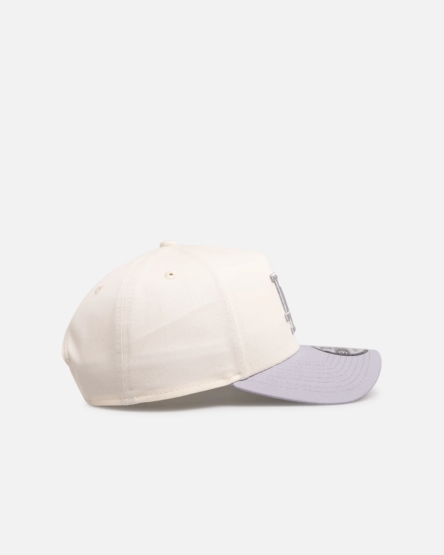 New Era Chicago Bulls 'Chrome Grey' 9FORTY A-Frame Snapback White/Silver - Image 3