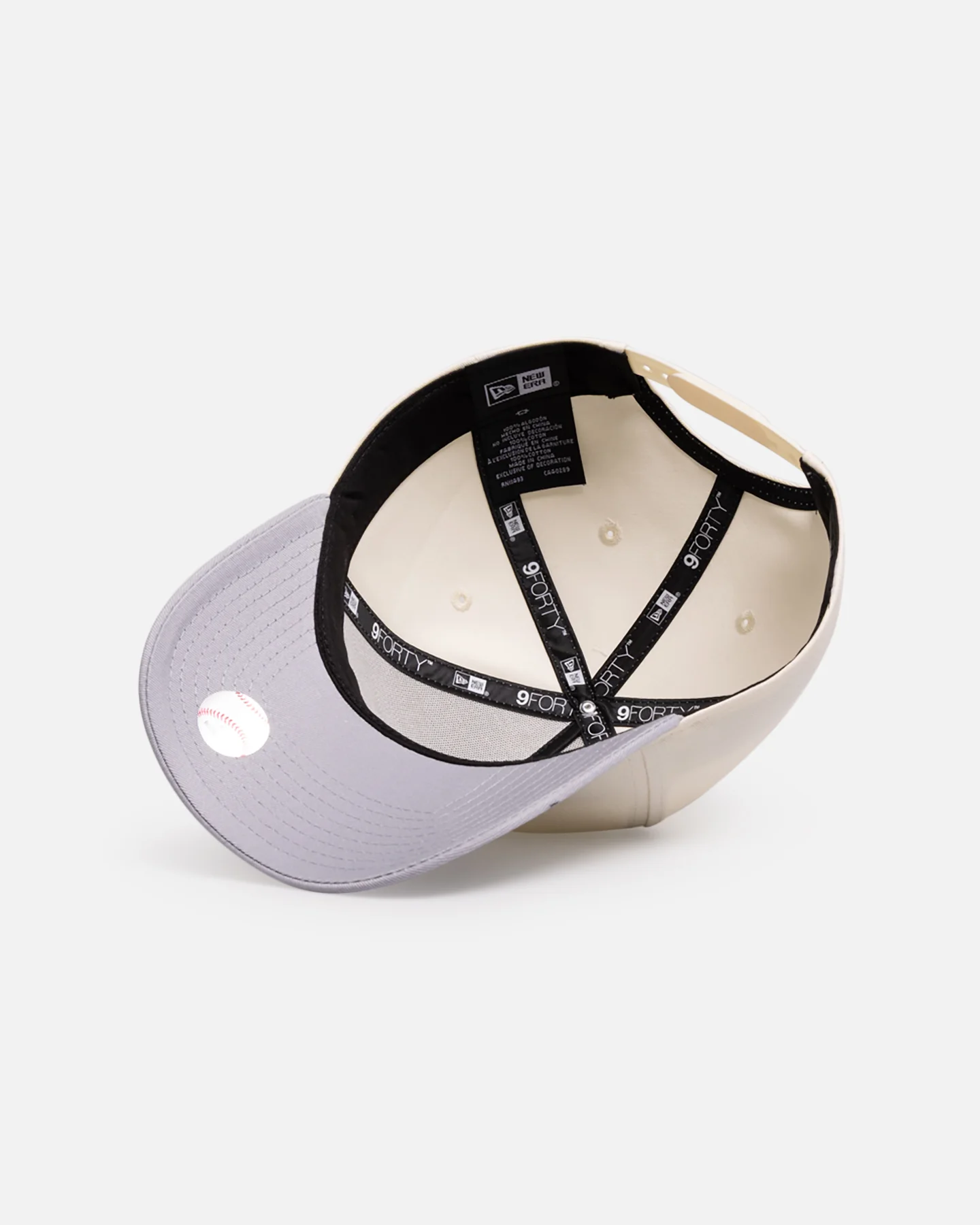 New Era Chicago Bulls 'Chrome Grey' 9FORTY A-Frame Snapback White/Silver - Image 6