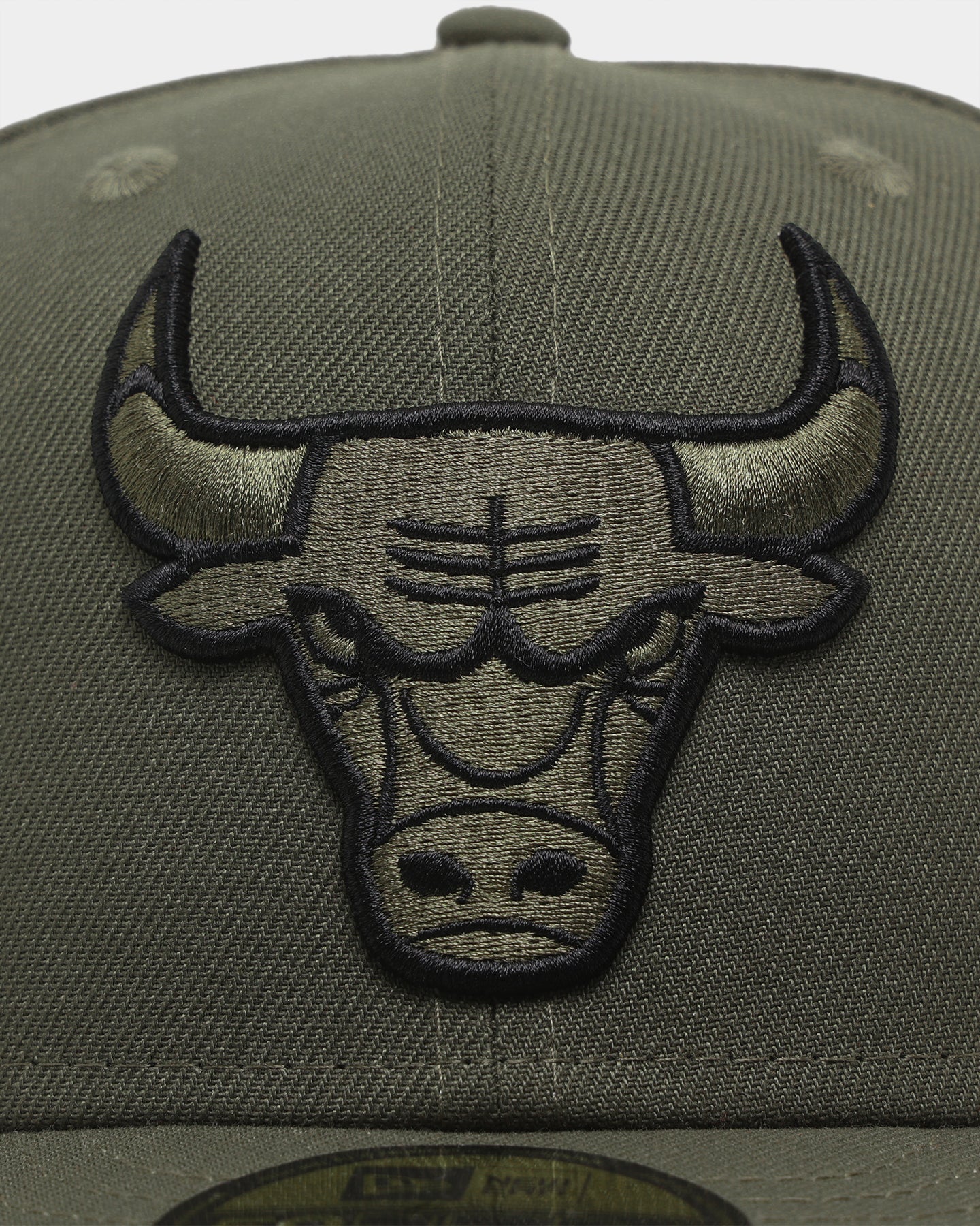 New Era Chicago Bulls 'Olive Black' 59FIFTY Fitted Olive/Black - Image 5