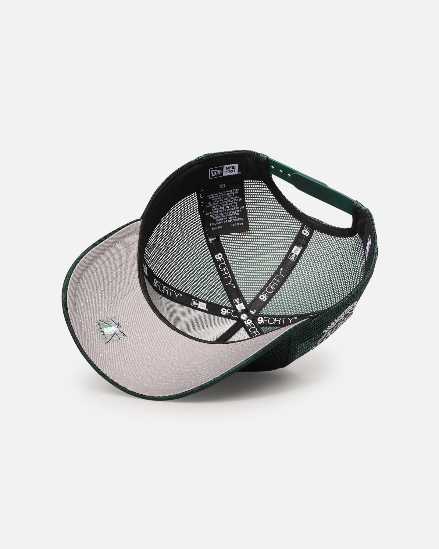New Era Chicago Bulls 'Polychromatic Mesh' 9FORTY A-Frame Snapback Dark Green - Image 6