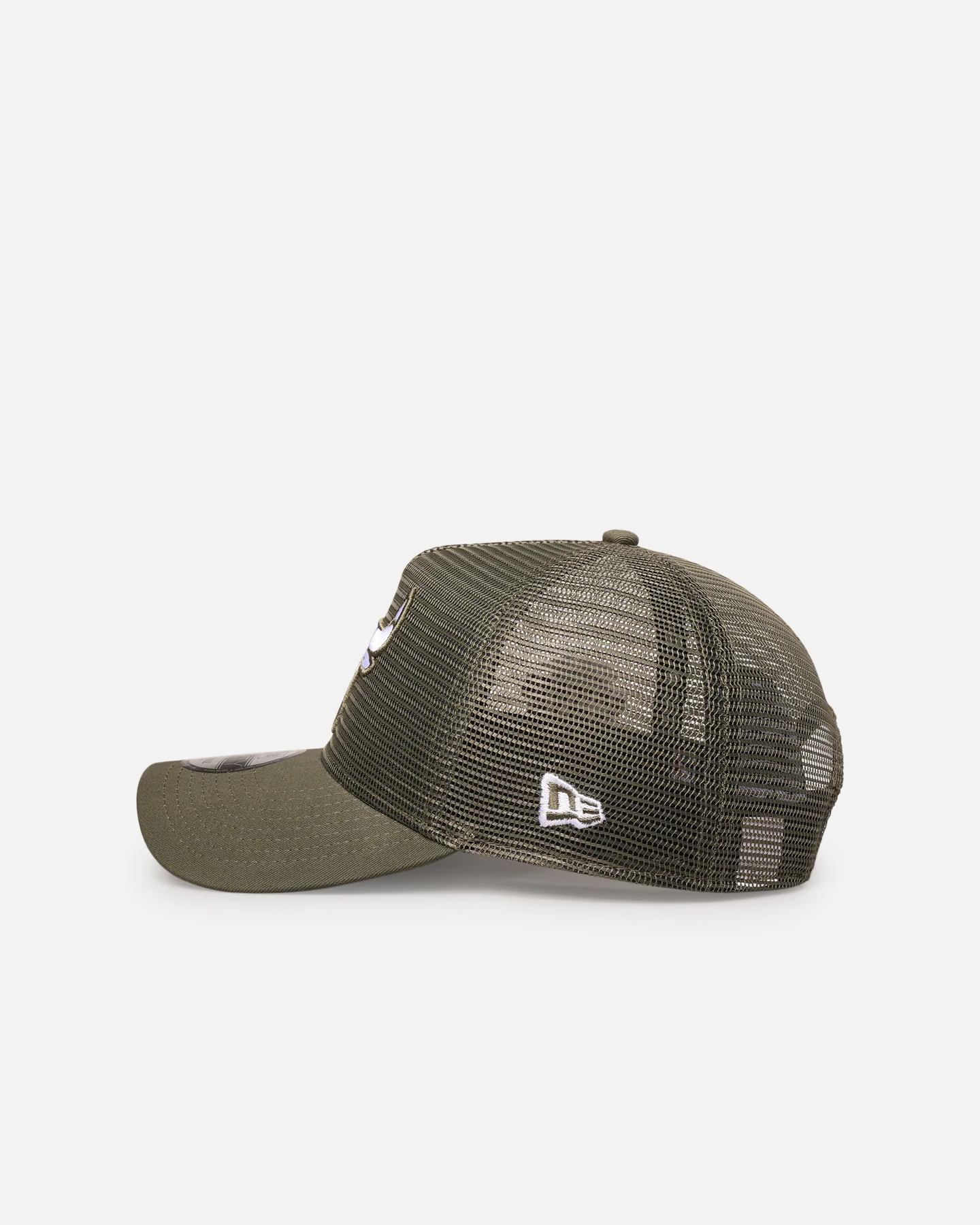 New Era Chicago Bulls 'Polychromatic Mesh' 9FORTY A-Frame Snapback New Olive - Image 4