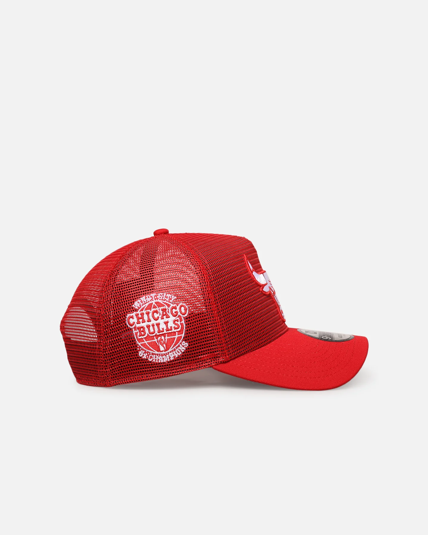 New Era Chicago Bulls 'Polychromatic Mesh' 9FORTY A-Frame Snapback Scarlet - Image 3