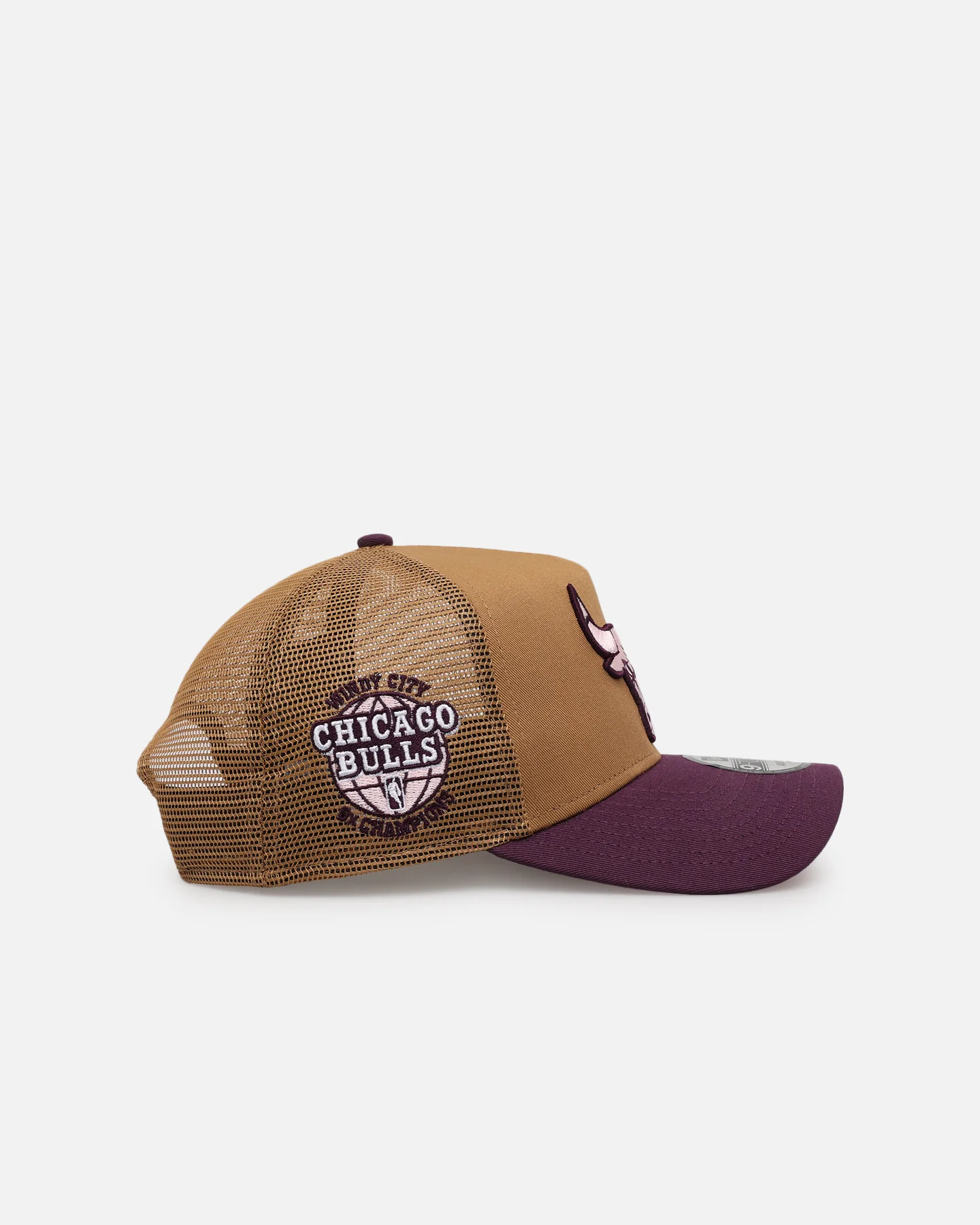 New Era Chicago Bulls 'Rustic Rose' 9FORTY A-Frame Trucker Snapback Wheat - Image 3