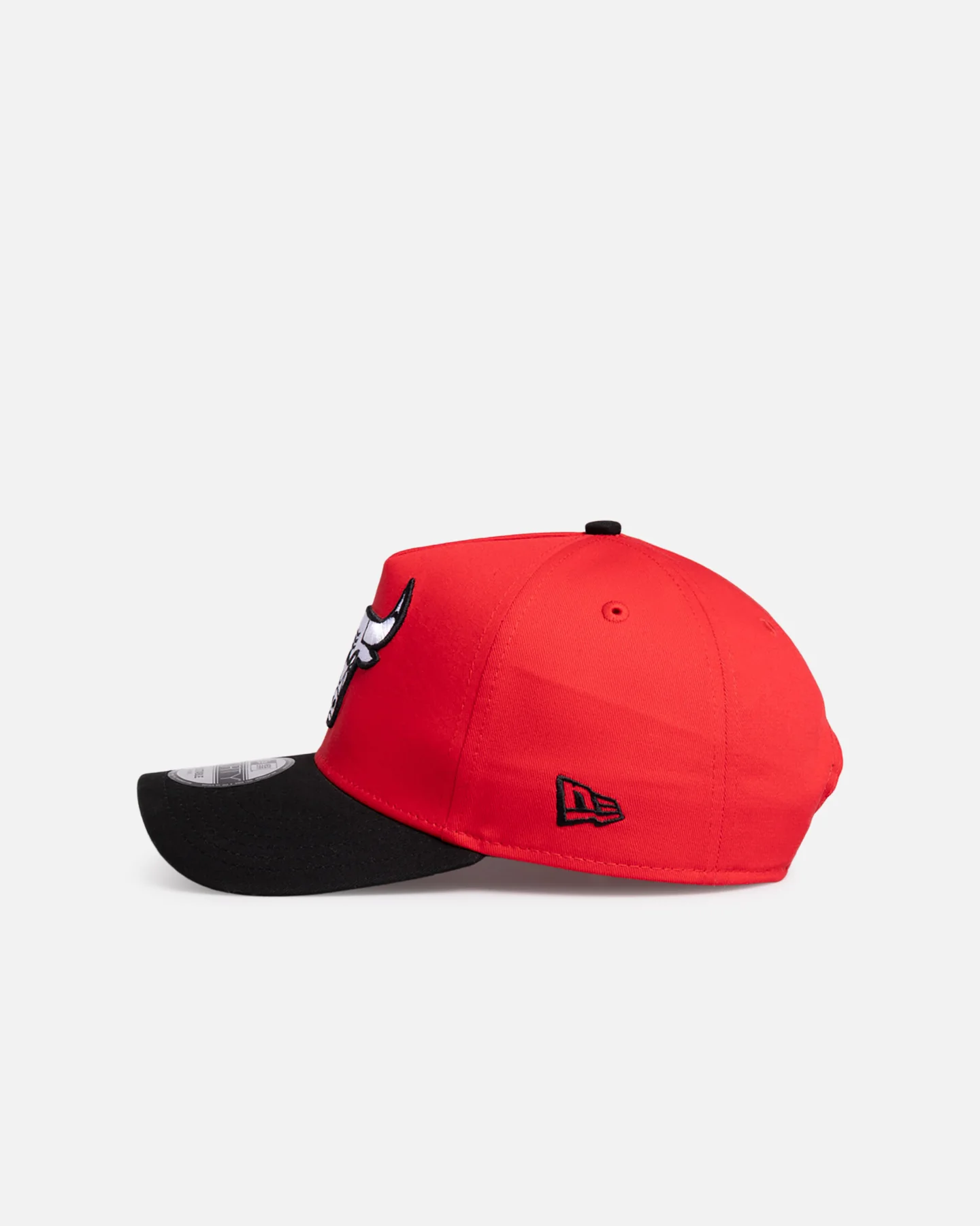 New Era Chicago Bulls 'Two-Tone' 9FORTY A-Frame Snapback Red/Black - Image 4