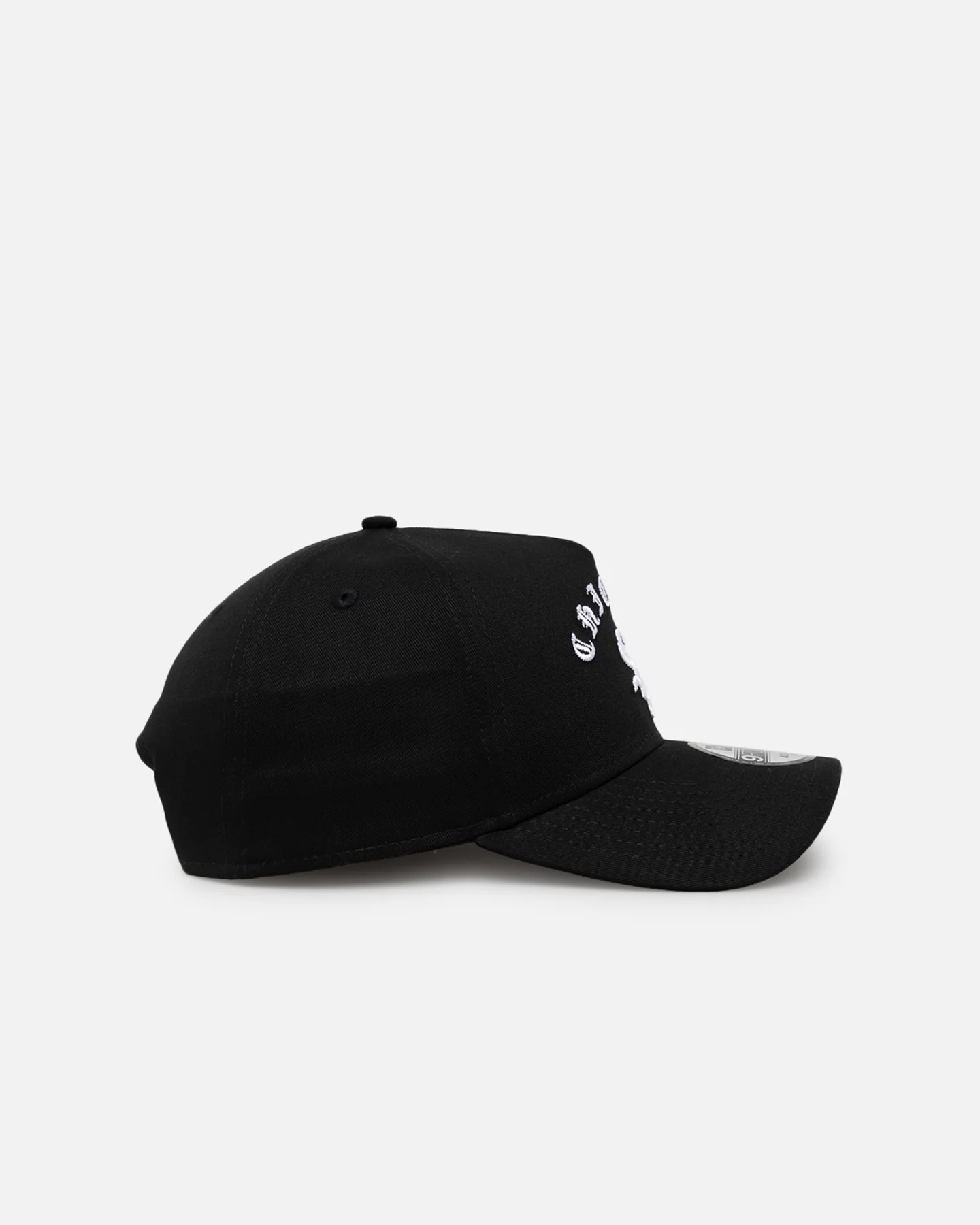 New Era Chicago White Sox 'Gothic Arch' 9FORTY A-Frame Snapback Black/White - Image 3