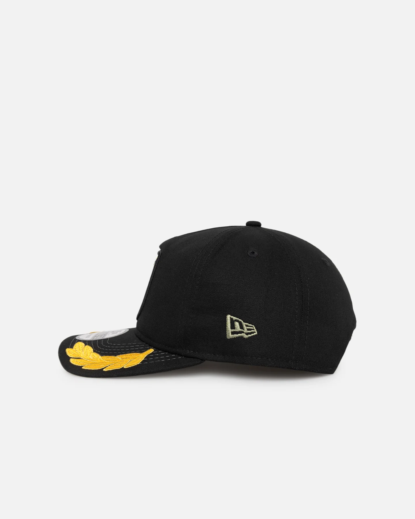 New Era Chicago White Sox 'Military Patch' Pre-Curved Golfer Snapback Black - Image 5