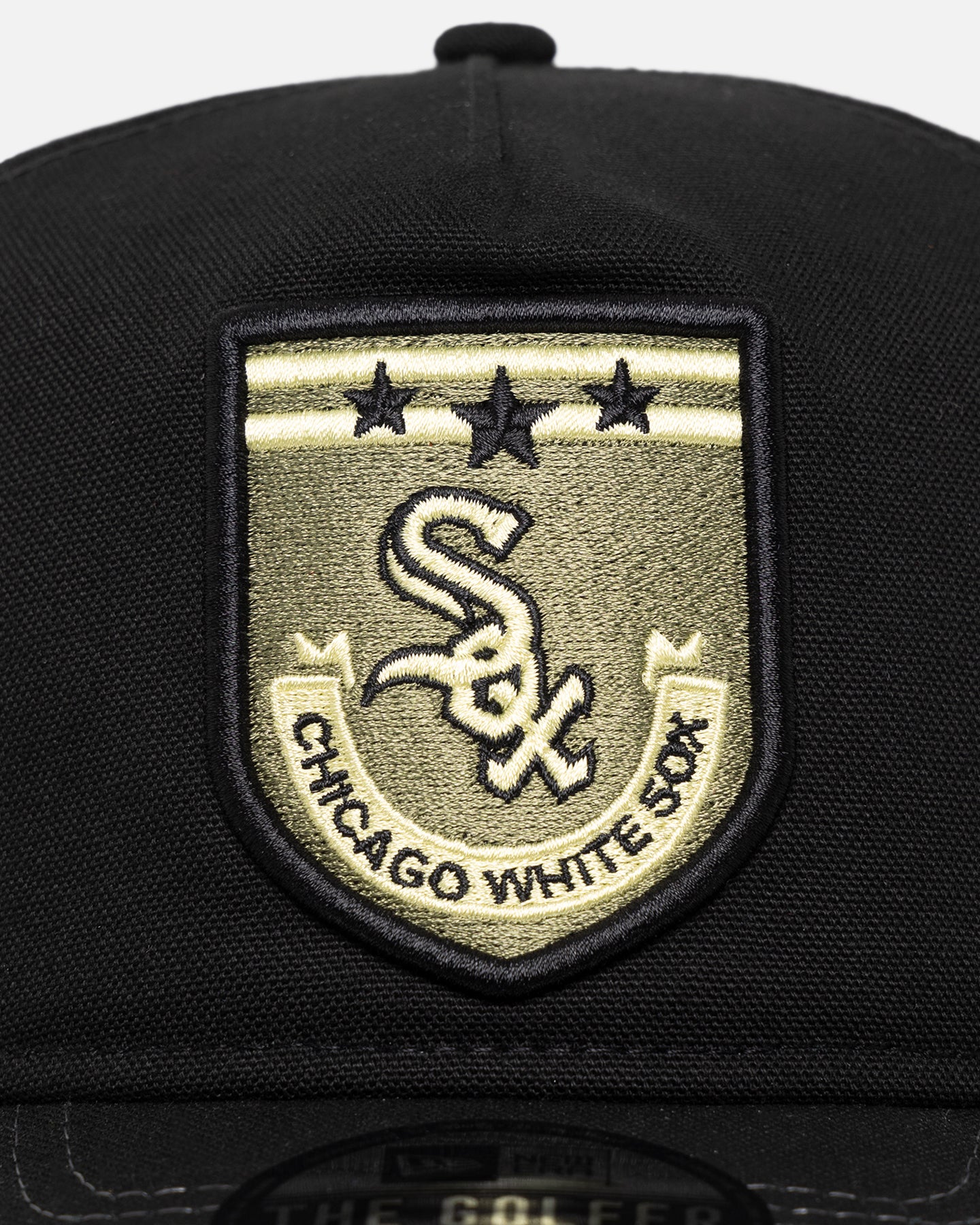 New Era Chicago White Sox 'Military Patch' Pre-Curved Golfer Snapback Black - Image 6