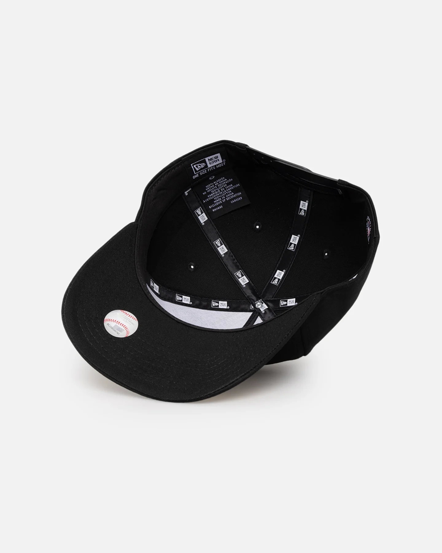 New Era Chicago White Sox 'Military Patch' Pre-Curved Golfer Snapback Black - Image 7
