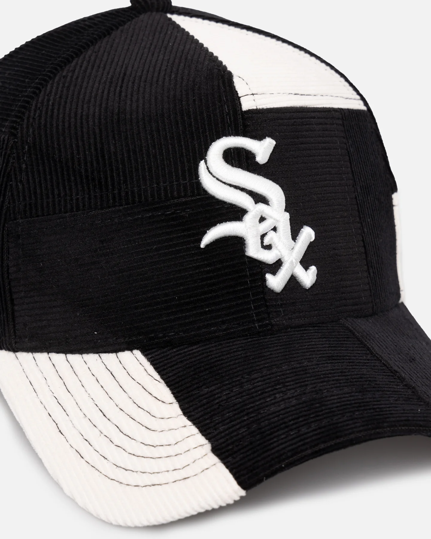 New Era Chicago White Sox 'Patchwork Corduroy' 9FORTY A-Frame Snapback Black/Cream - Image 2