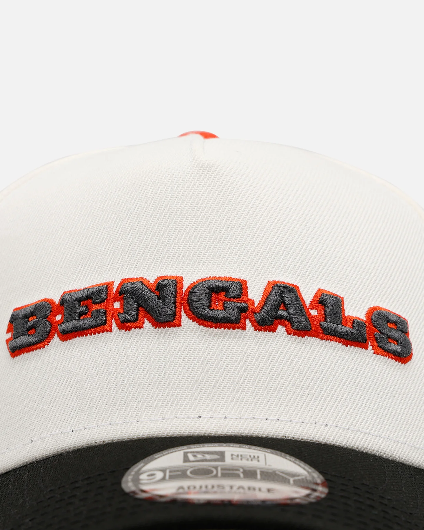 New Era Cincinnati Bengals 'Chrome Metallic Wordmark' 9FORTY A-Frame Snapback Chrome - Image 5