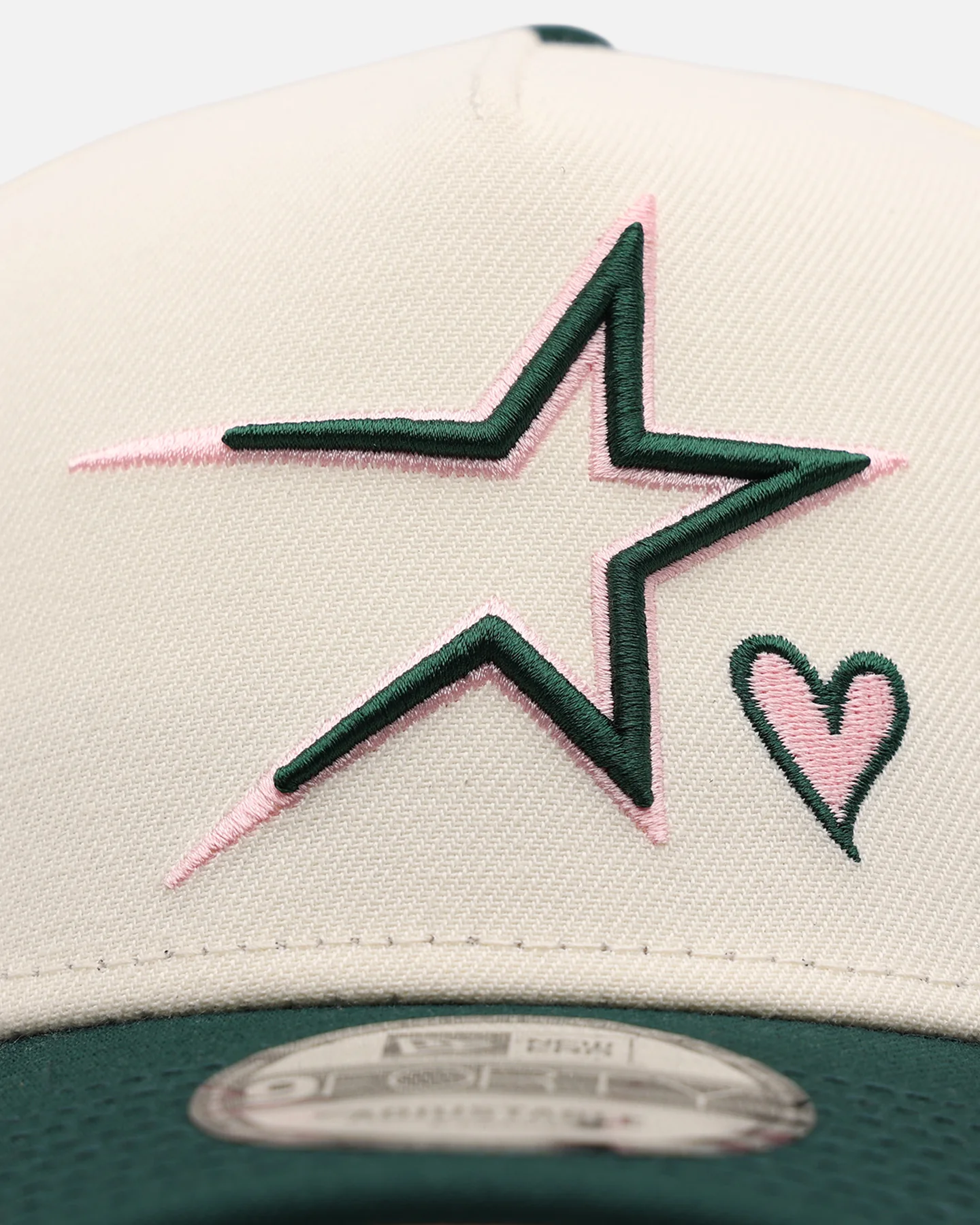 New Era Houston Astros 'Pink Satin Hearts Green' 9FORTY A-Frame Snapback Chrome/Dark Green - Image 5