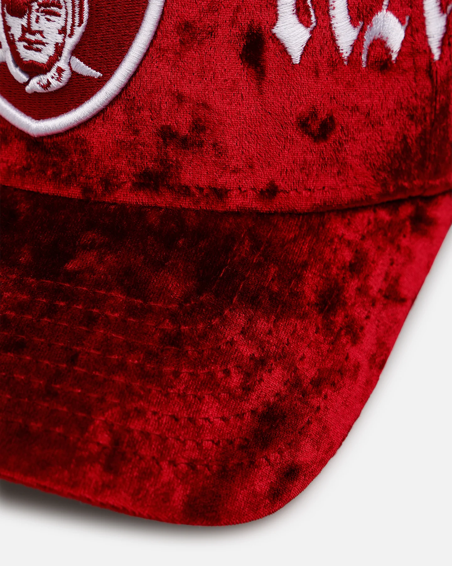 New Era Las Vegas Raiders 'Velvet Gothic Script' 9FORTY A-Frame Snapback Maroon - Image 2