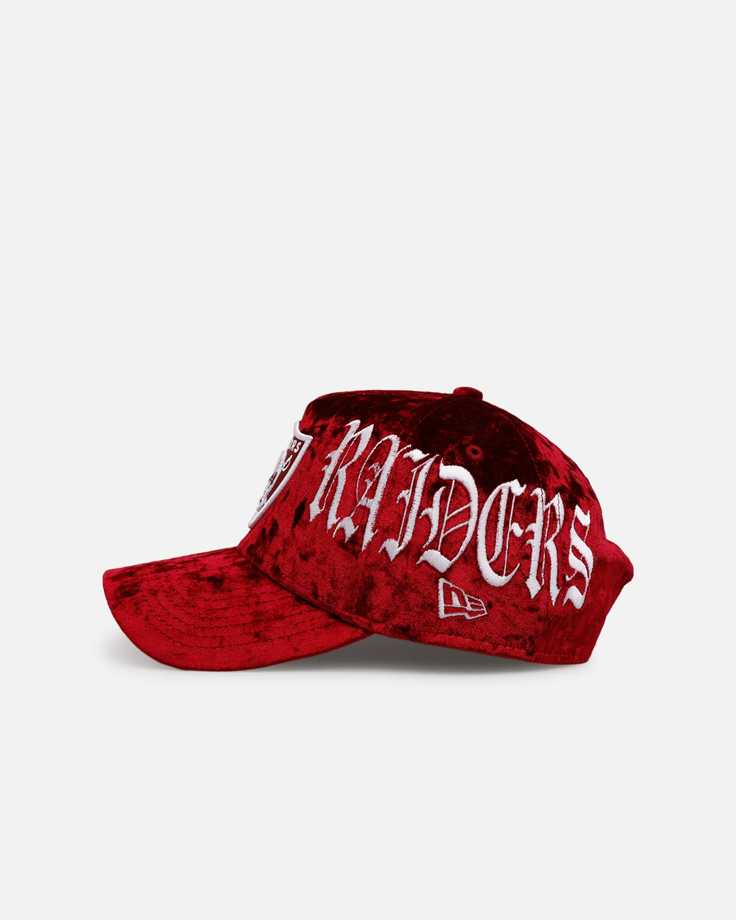 New Era Las Vegas Raiders 'Velvet Gothic Script' 9FORTY A-Frame Snapback Maroon - Image 5