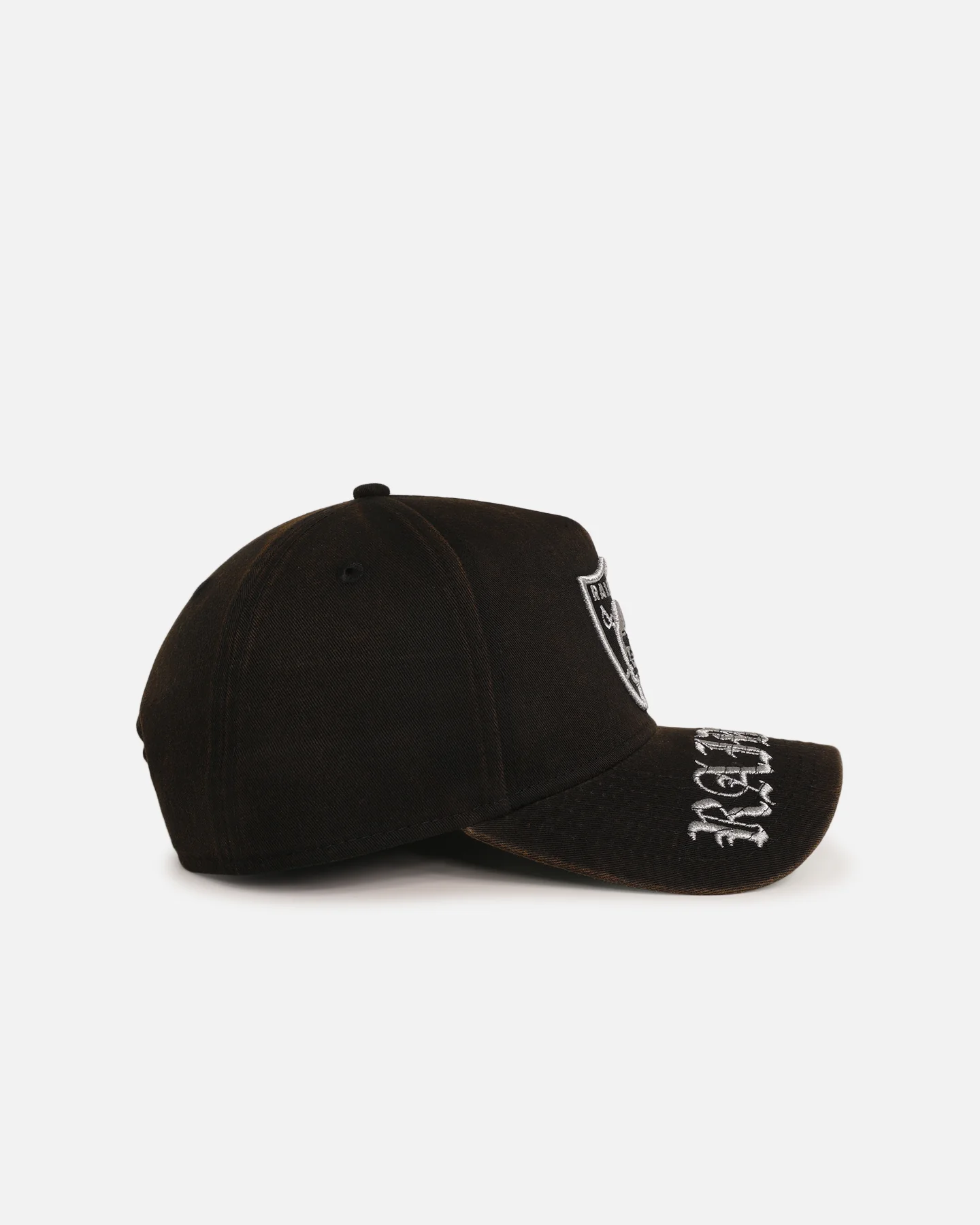 New Era Las Vegas Raiders 'Washed Gothic Visor' 9OFRTY A-Frame Snapback Black - Image 3
