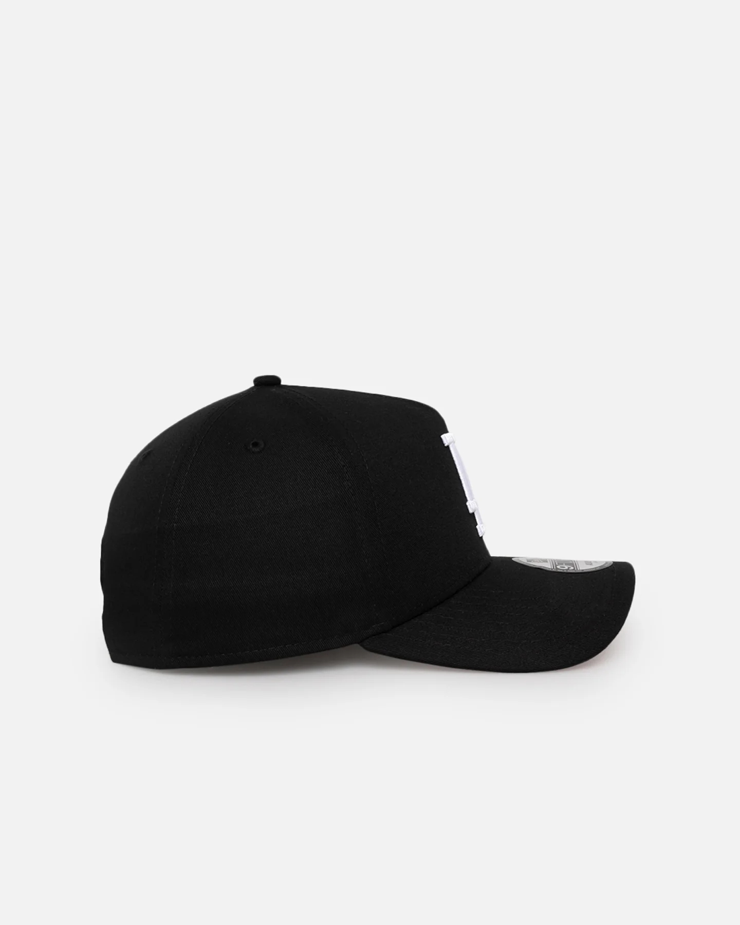 New Era Los Angeles Dodgers 'Pink Satin Hearts' 9FORTY A-Frame Snapback Black/White - Image 3