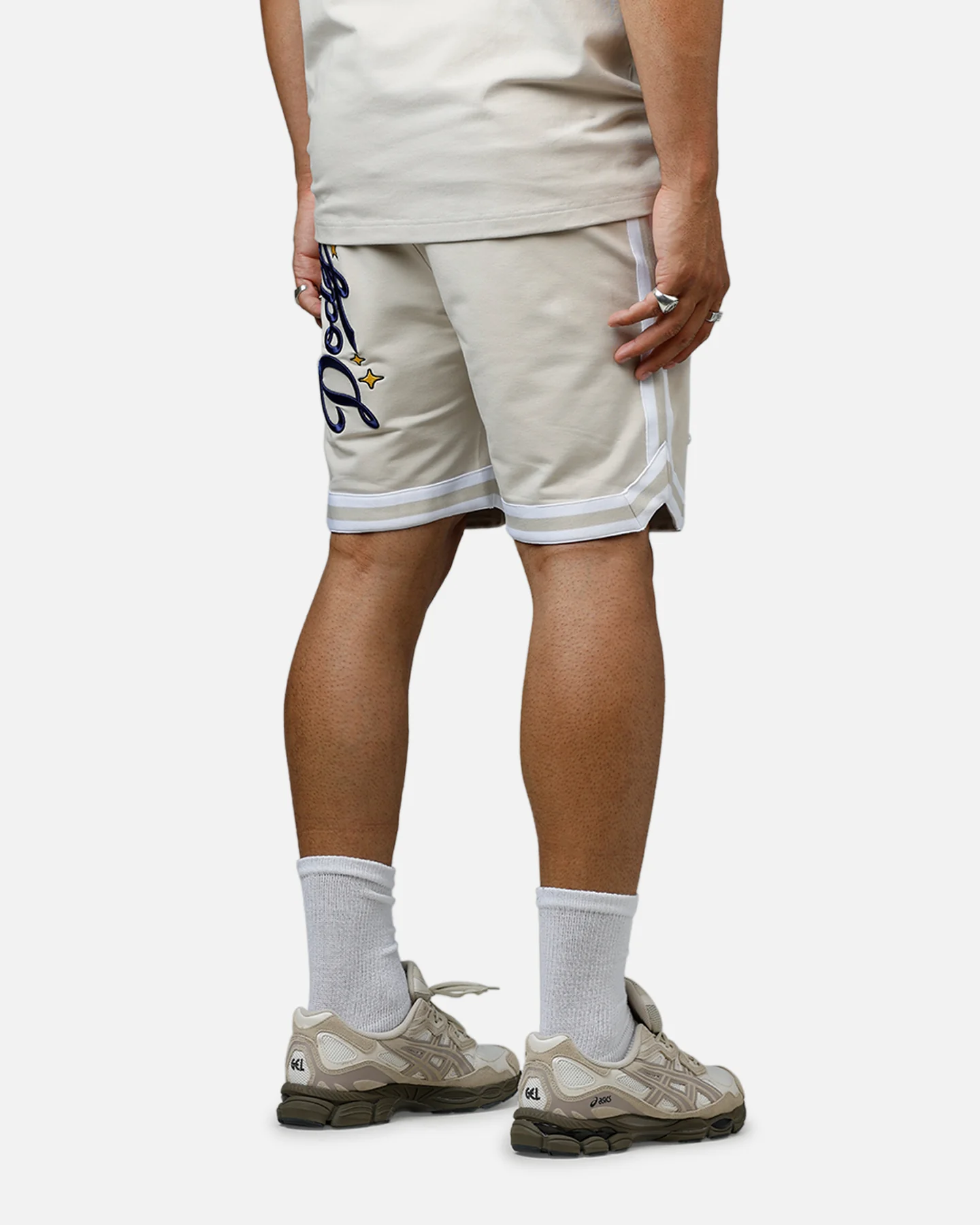 New Era Los Angeles Dodgers 'Logo Select' Summer Shorts Stone - Image 3