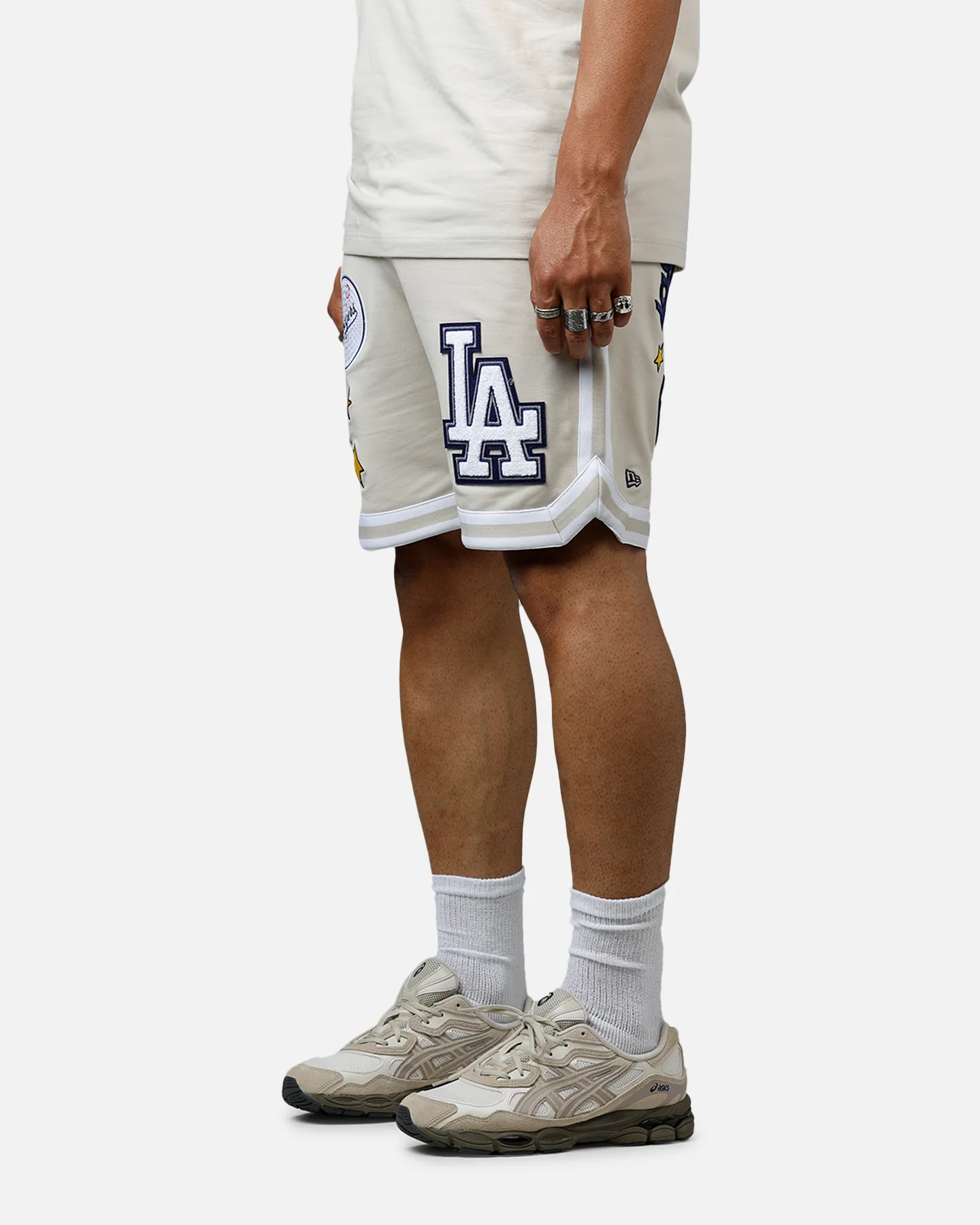 New Era Los Angeles Dodgers 'Logo Select' Summer Shorts Stone - Image 4