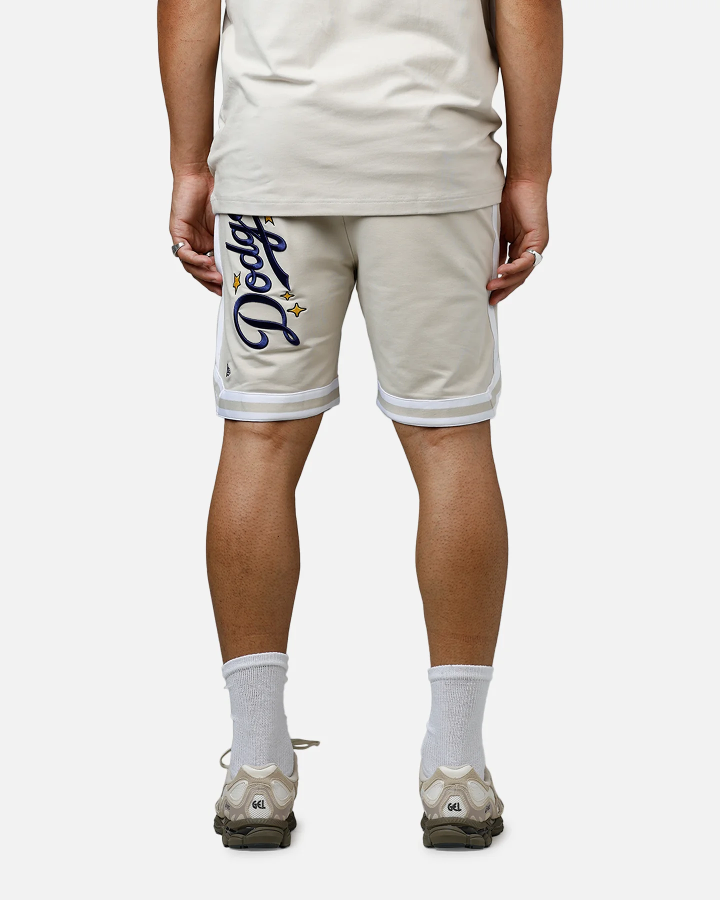 New Era Los Angeles Dodgers 'Logo Select' Summer Shorts Stone - Image 5