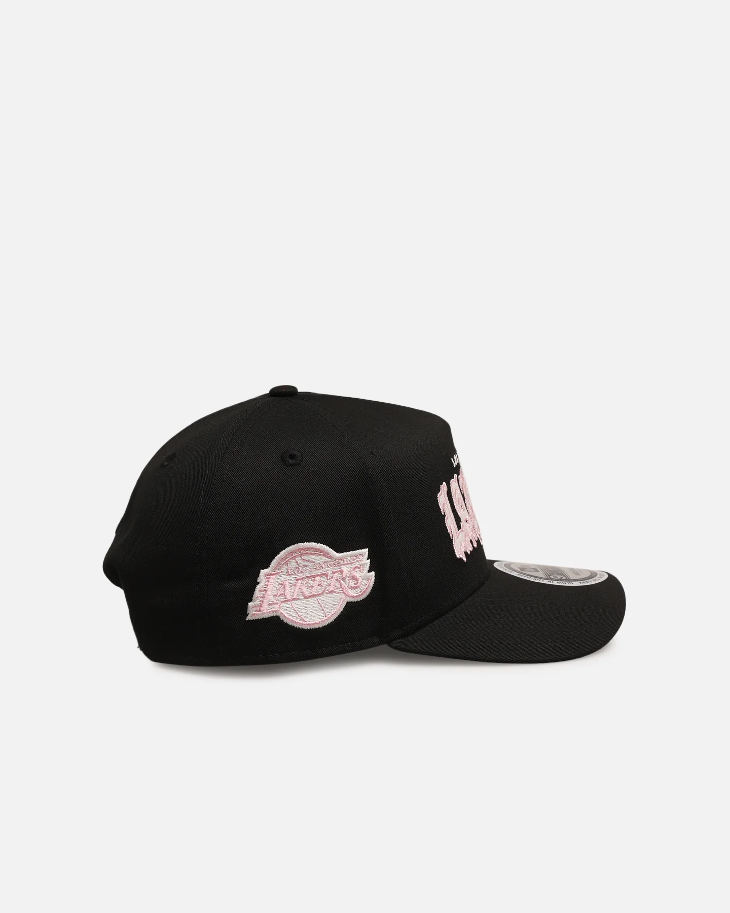 New Era Los Angeles Lakers 'Drip Glow Script' 9FORTY A-Frame Snapback Black/Pink - Image 3