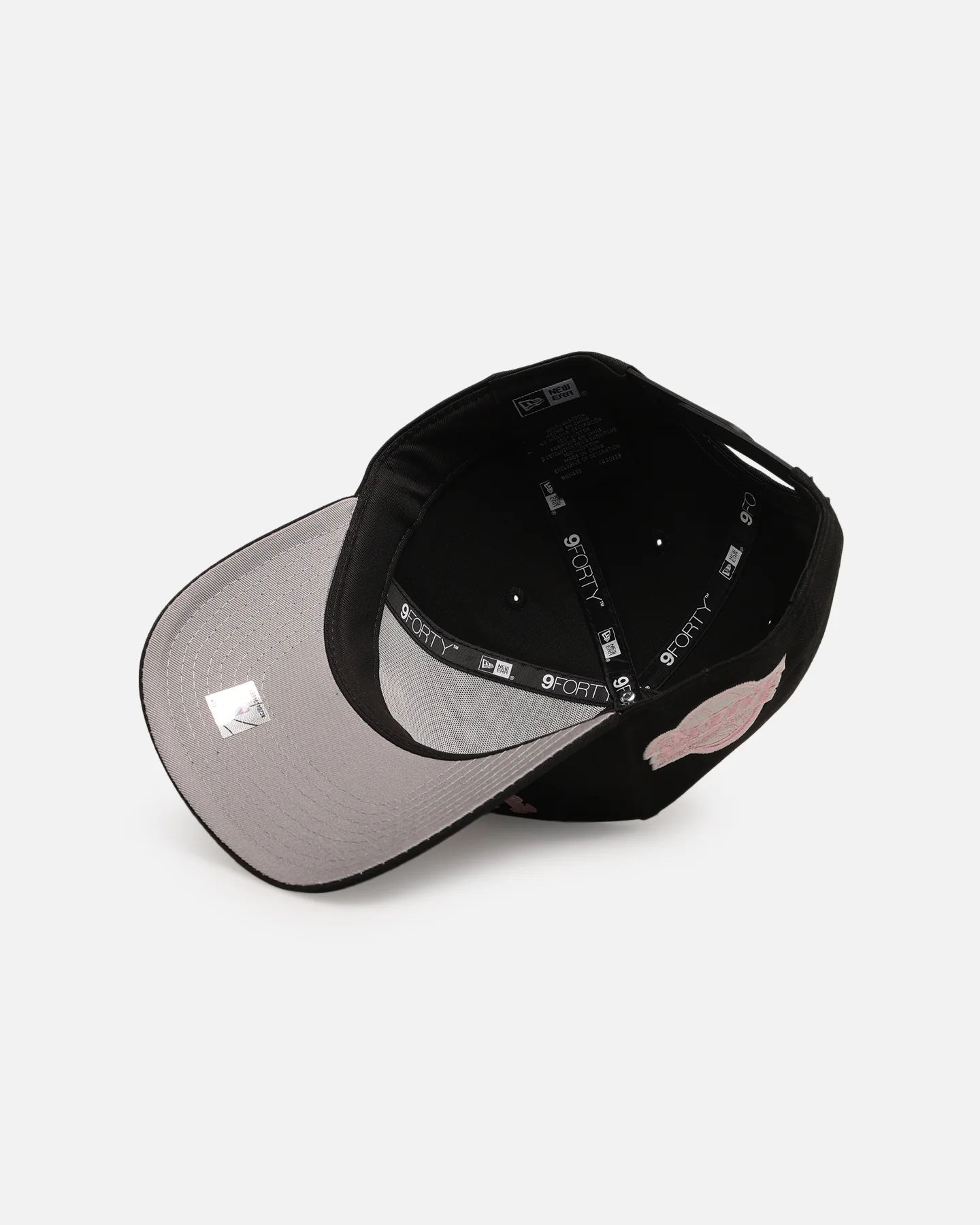 New Era Los Angeles Lakers 'Drip Glow Script' 9FORTY A-Frame Snapback Black/Pink - Image 6