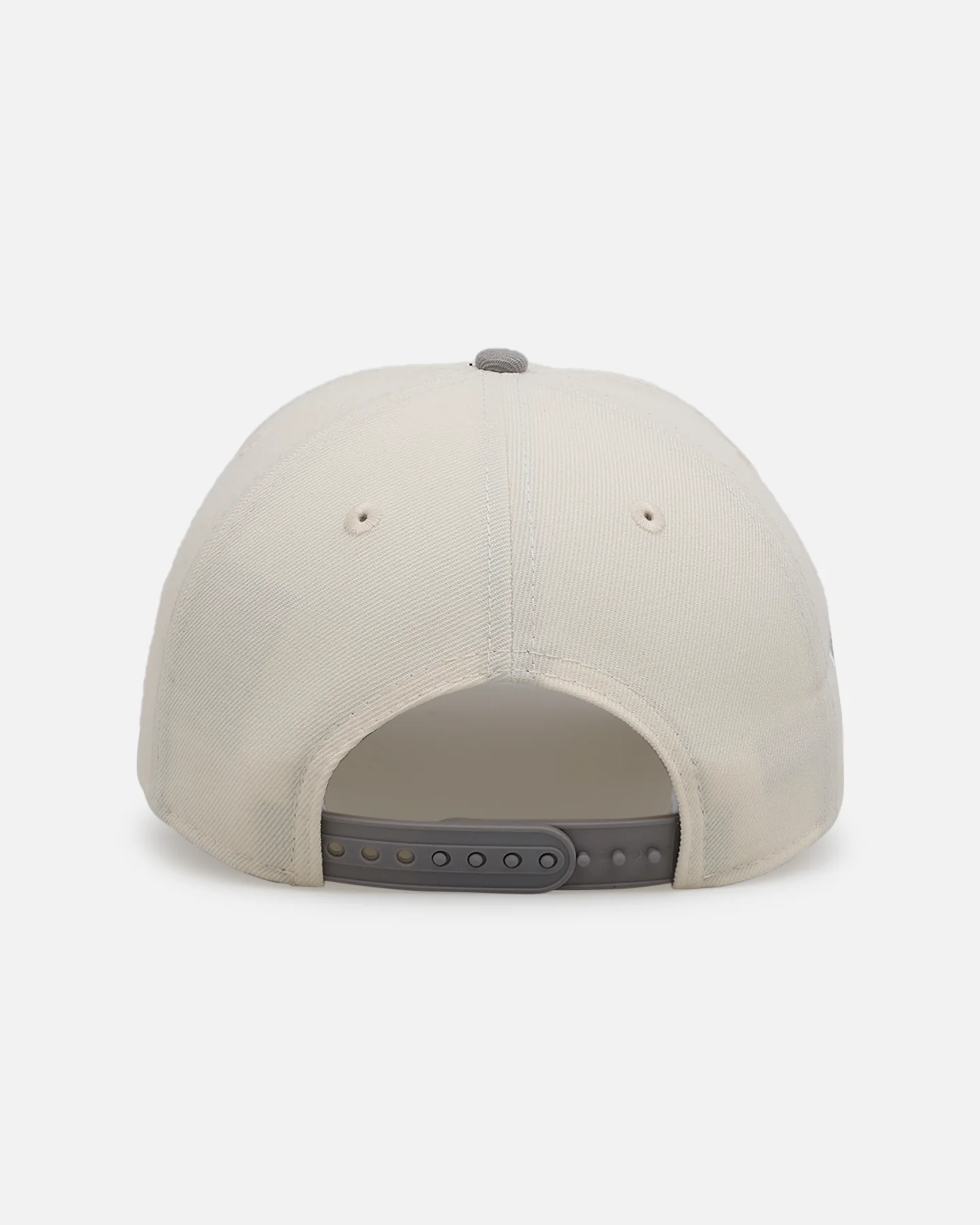 New Era Minnesota Twins 'Too Clean' 9FORTY A-Frame Snapback Chrome - Image 2