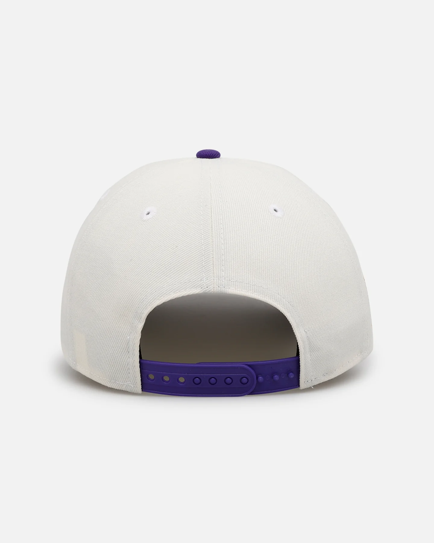 New Era Minnesota Vikings 'Chrome Metallic Wordmark' 9FORTY A-Frame Snapback Chrome - Image 2